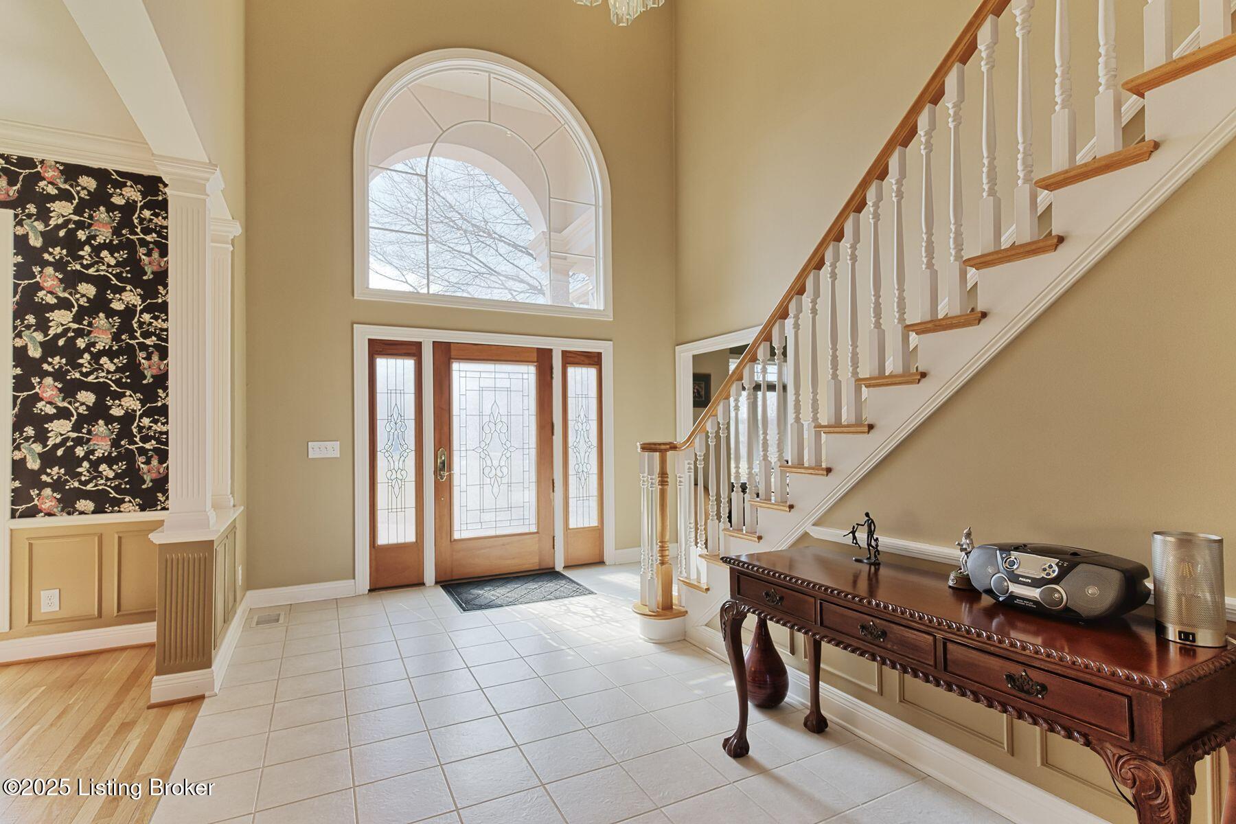 1016 Majestic Oaks Way
