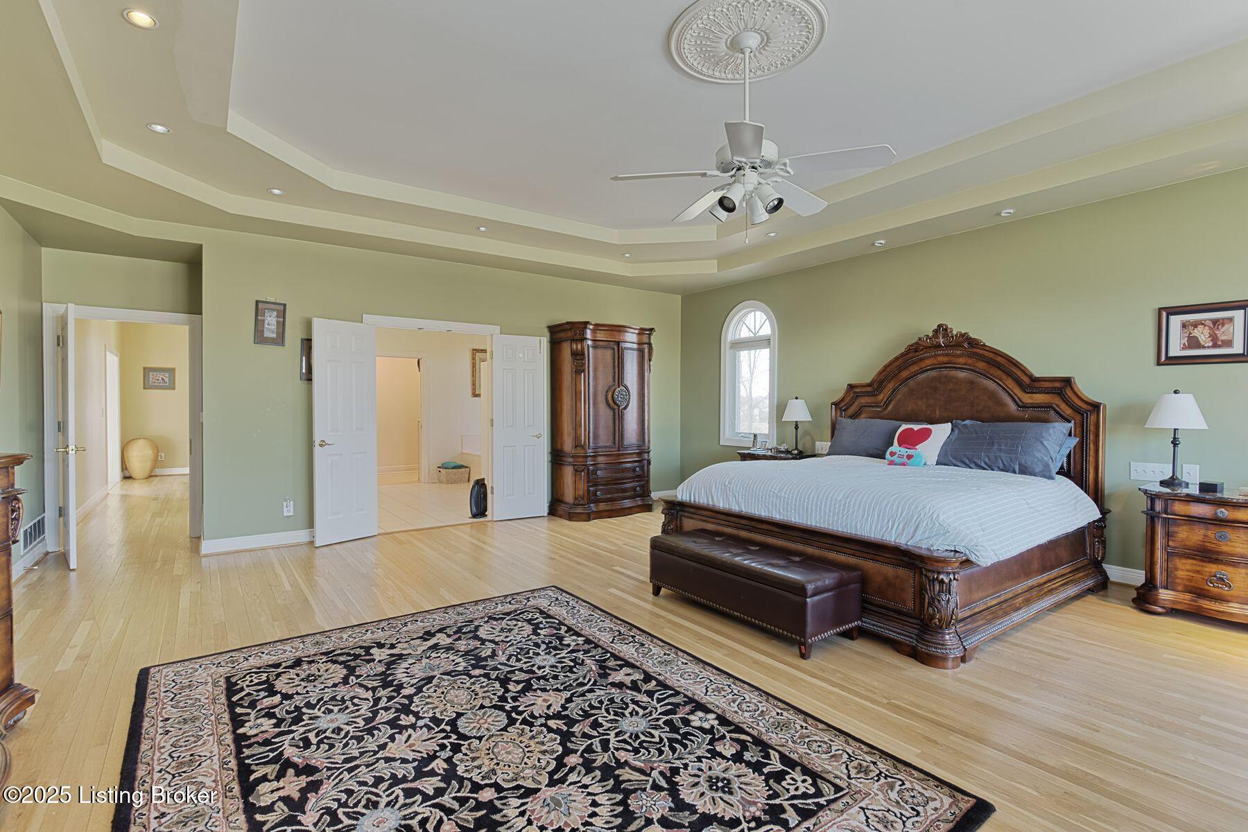 1016 Majestic Oaks Way