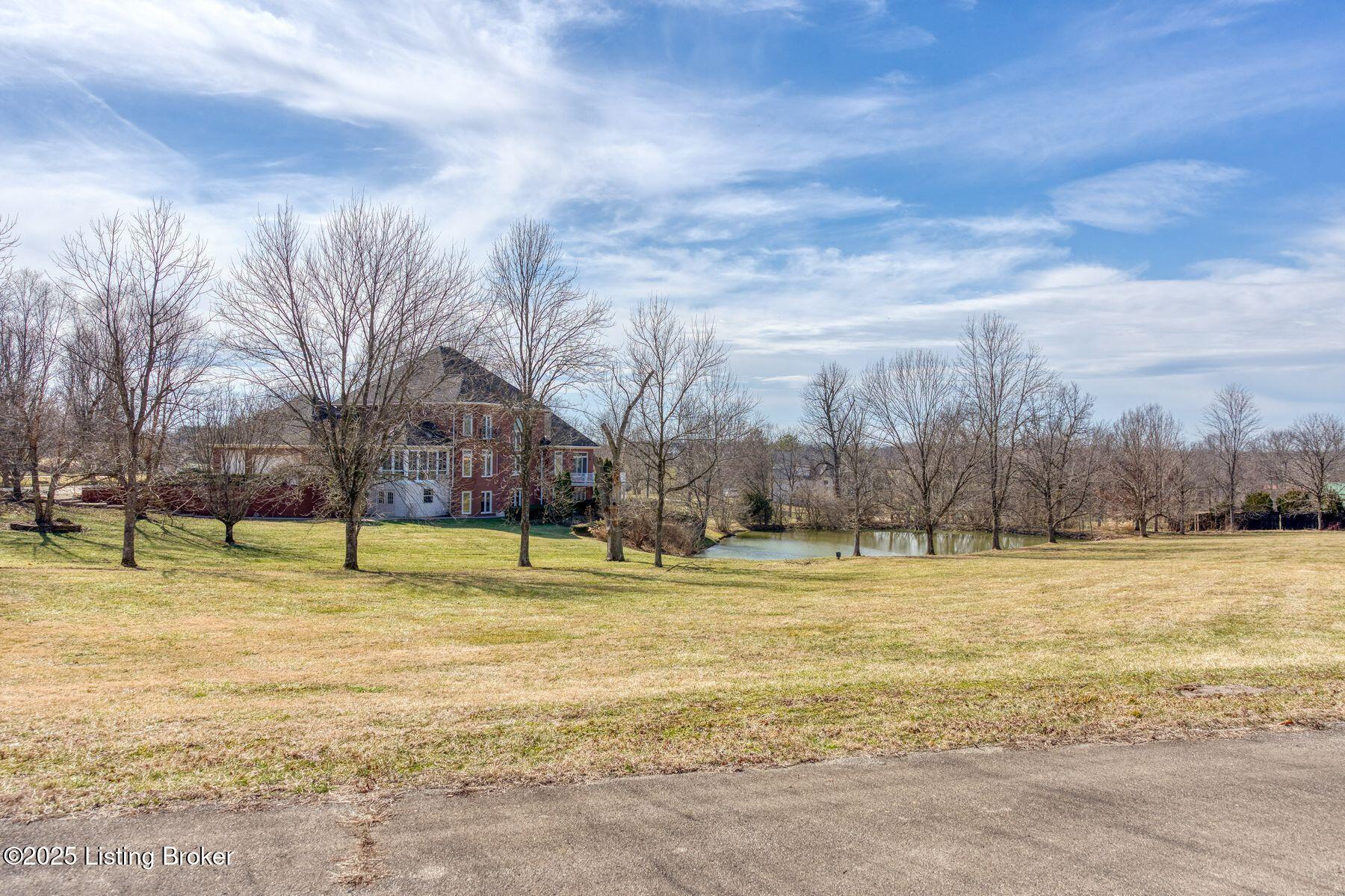 1016 Majestic Oaks Way