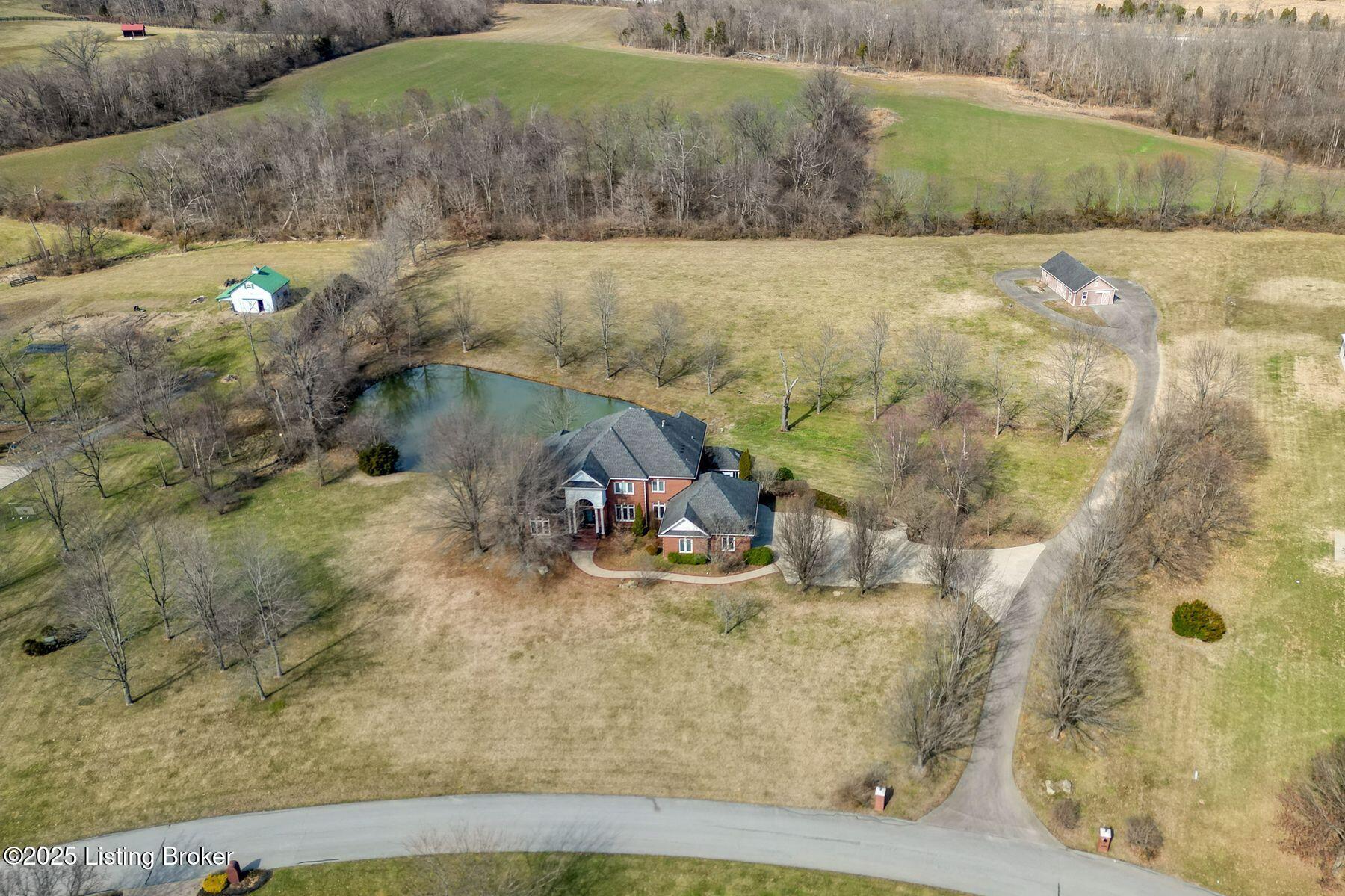 1016 Majestic Oaks Way