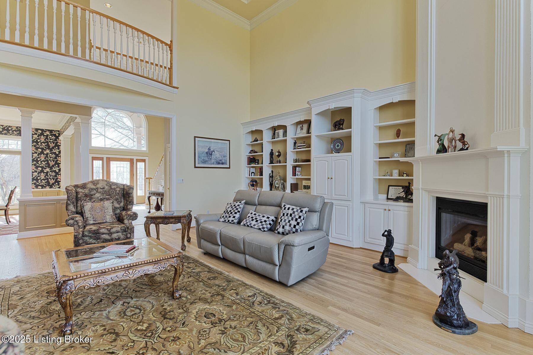 1016 Majestic Oaks Way