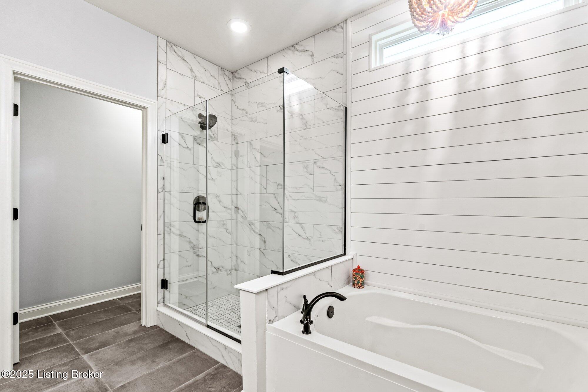 2824 Hamilton Springs Dr