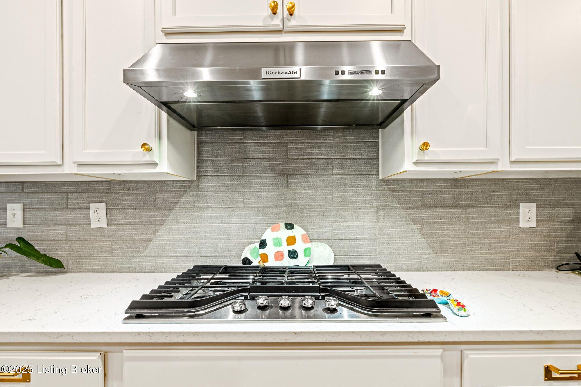 2824 Hamilton Springs Dr