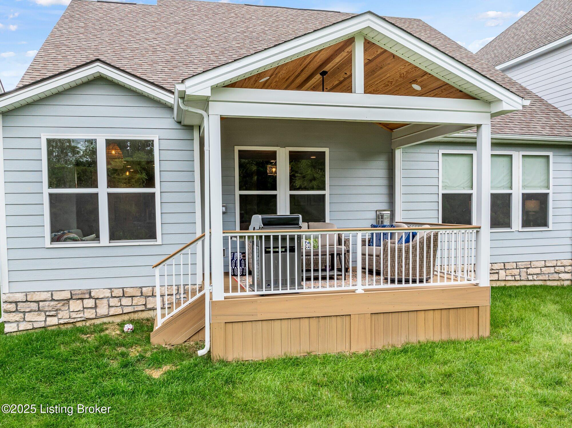 2824 Hamilton Springs Dr