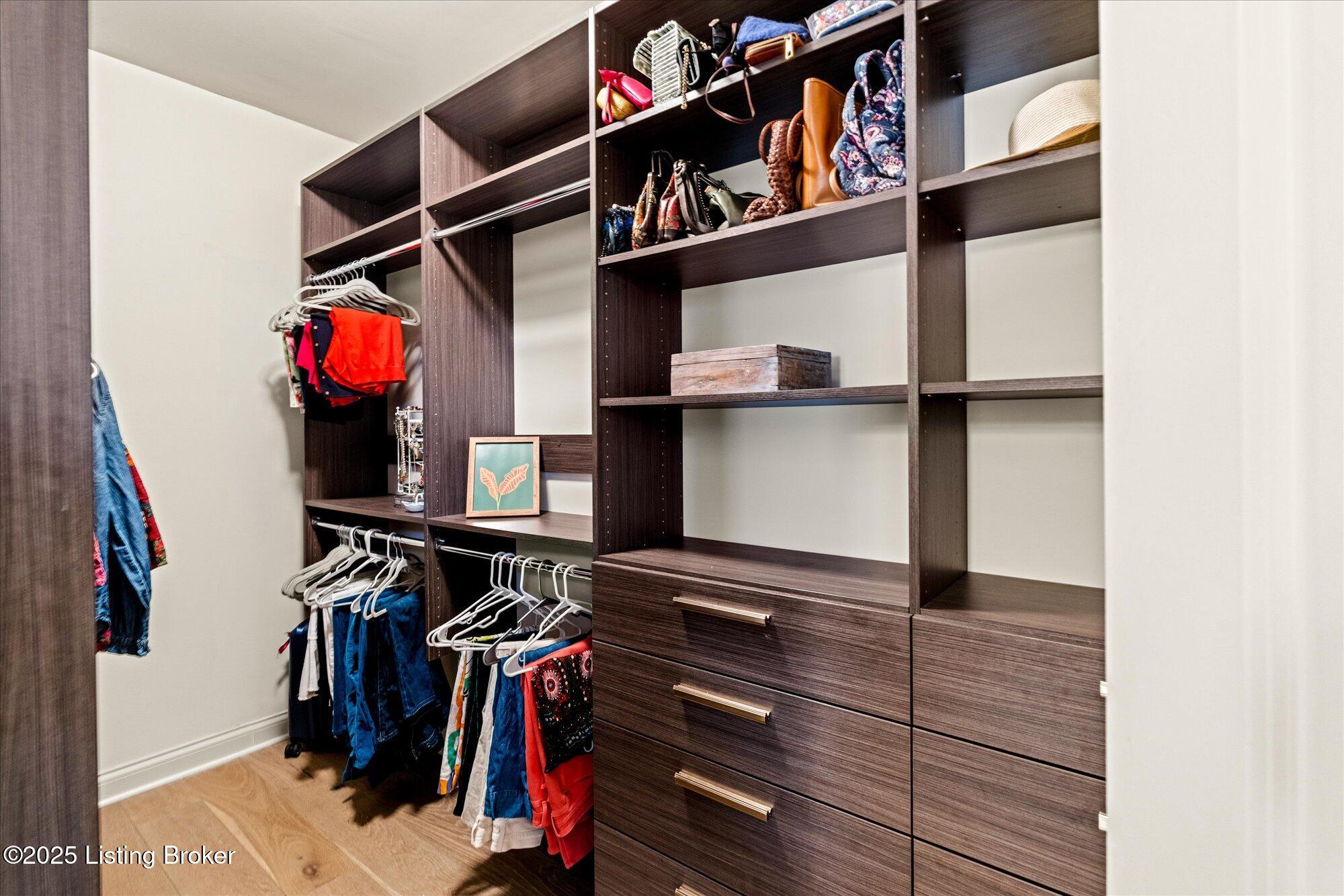 2824 Hamilton Springs Dr