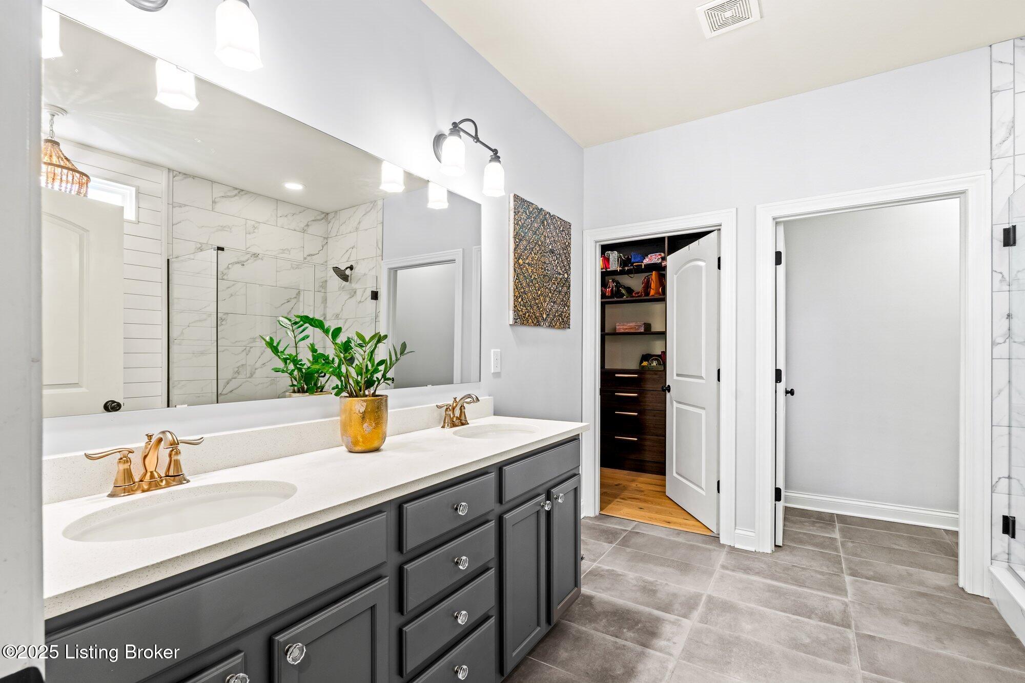 2824 Hamilton Springs Dr