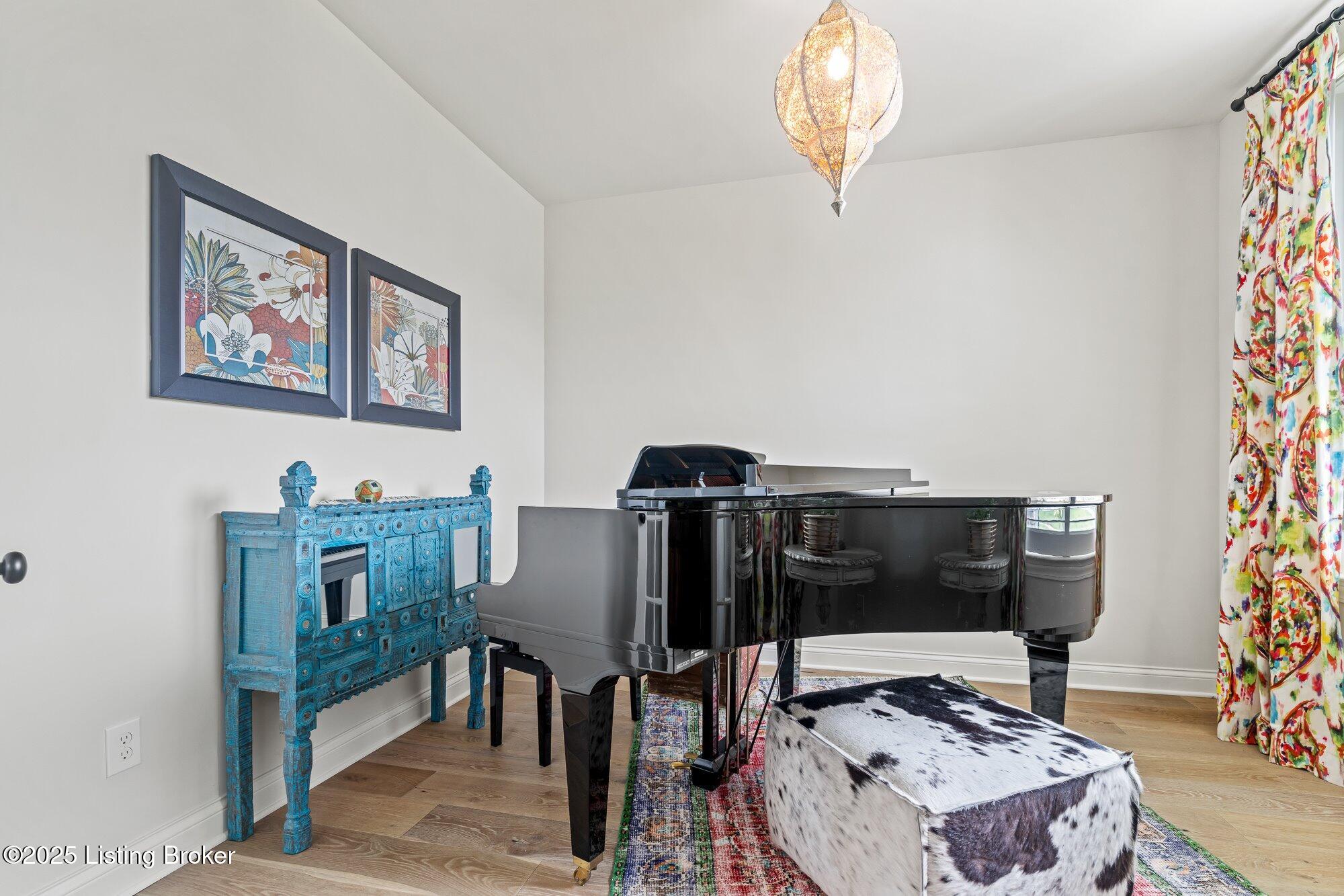 2824 Hamilton Springs Dr