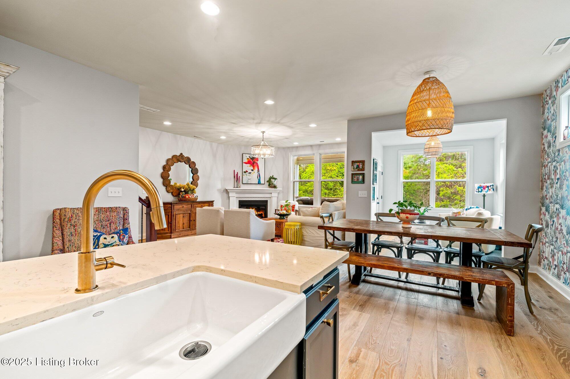 2824 Hamilton Springs Dr