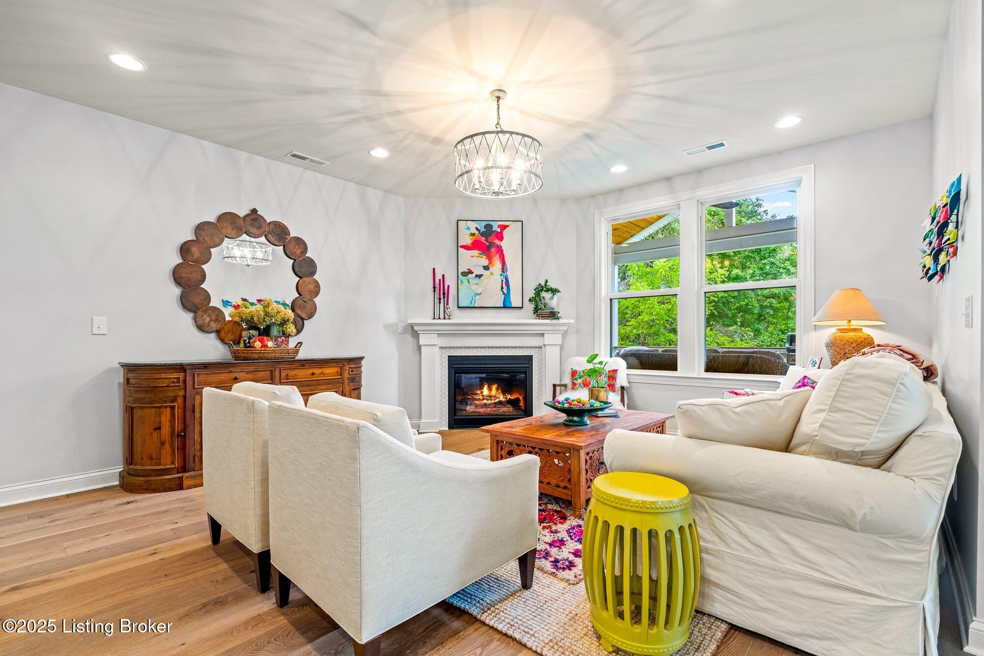 2824 Hamilton Springs Dr