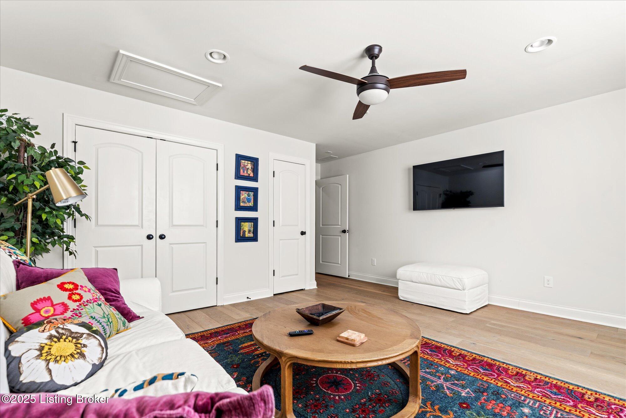 2824 Hamilton Springs Dr