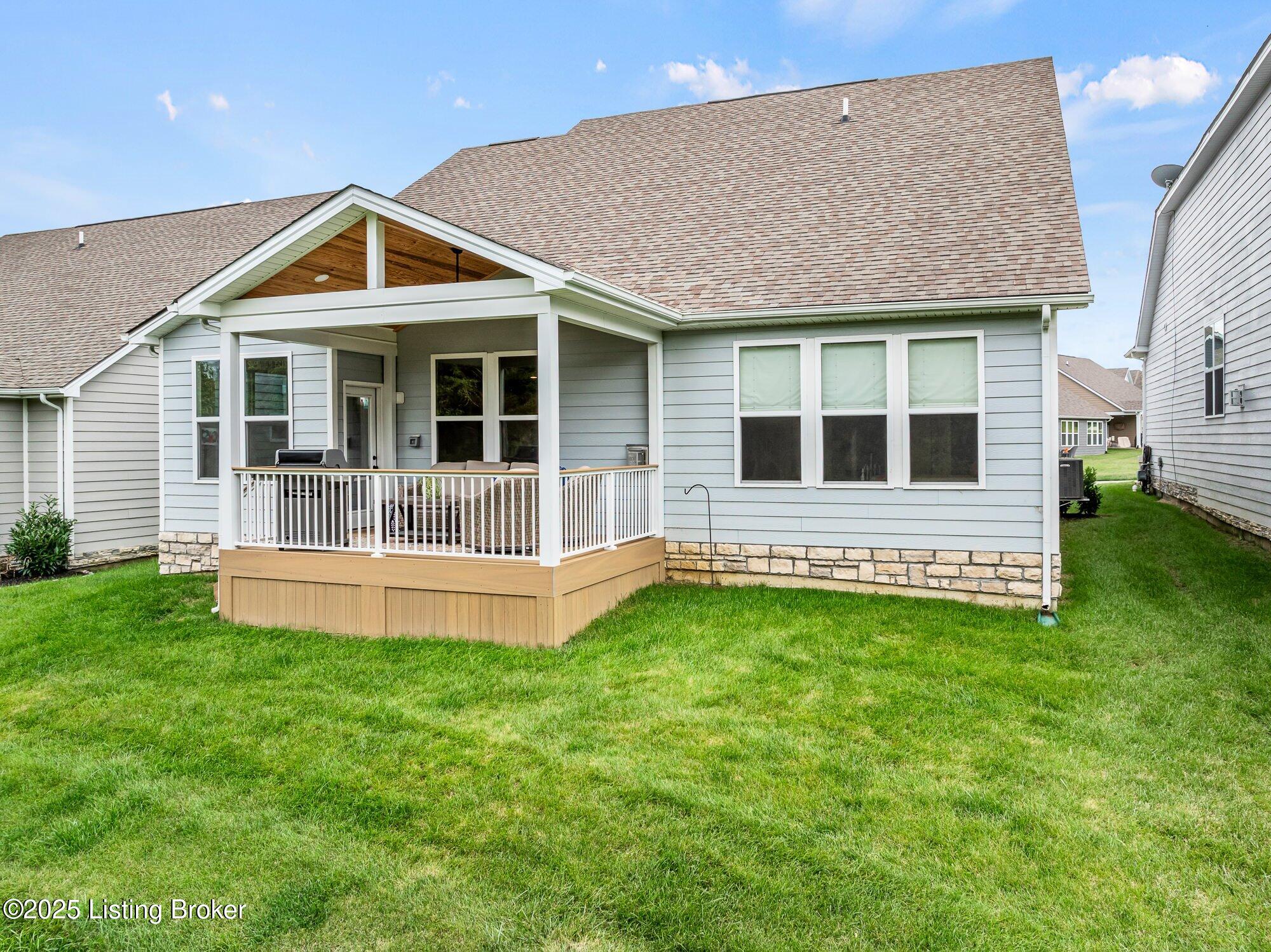 2824 Hamilton Springs Dr