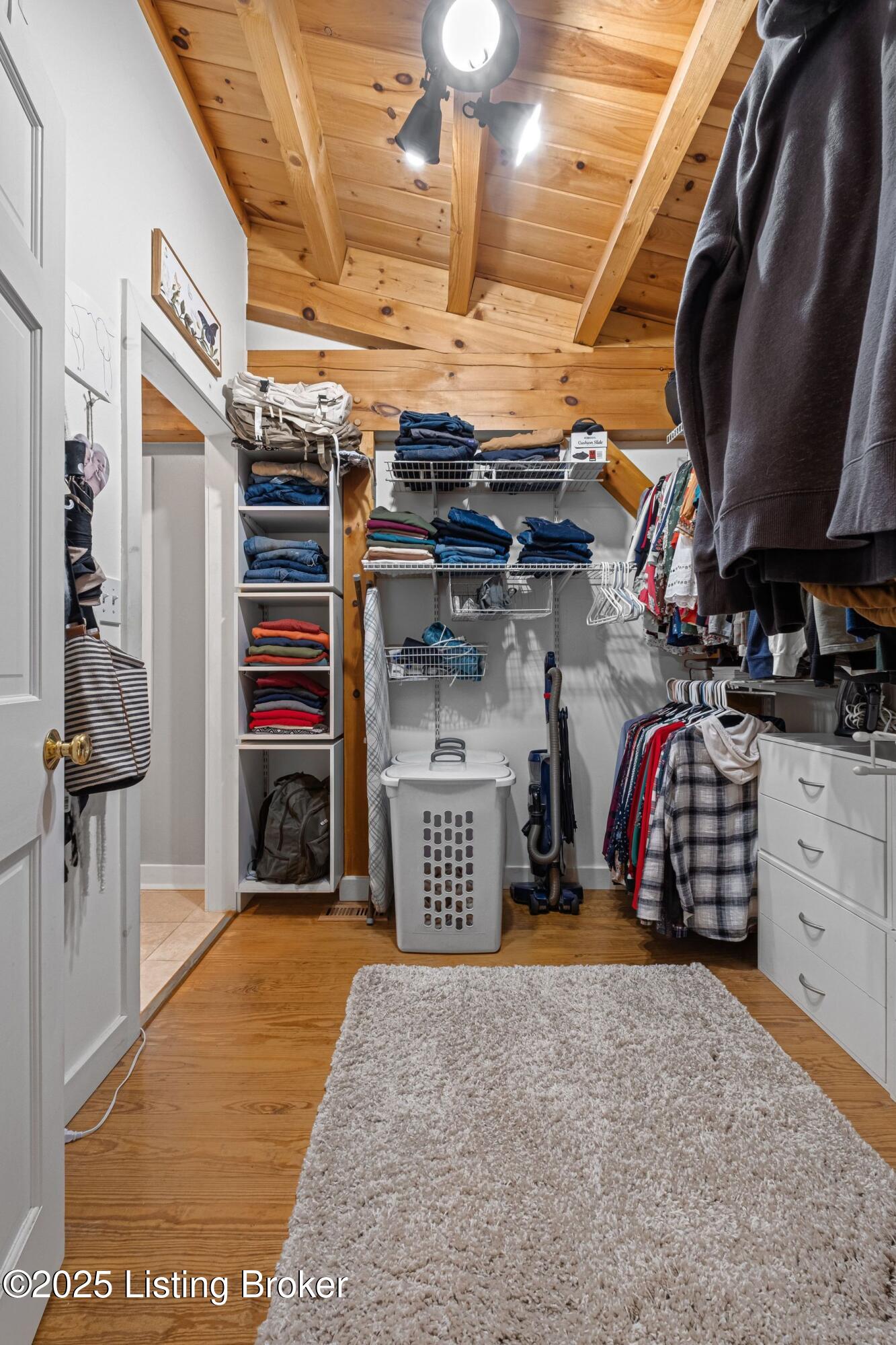 144 Rosswoods Dr