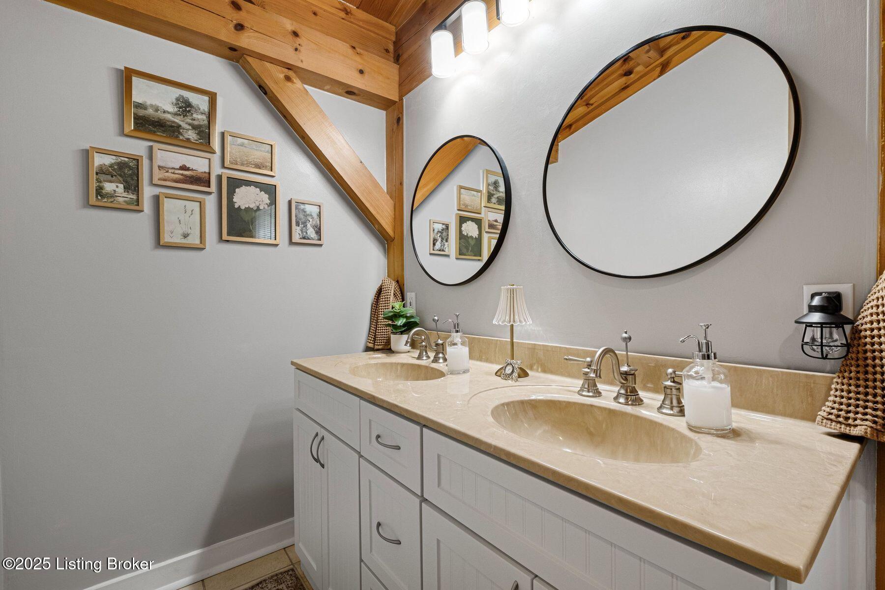 144 Rosswoods Dr