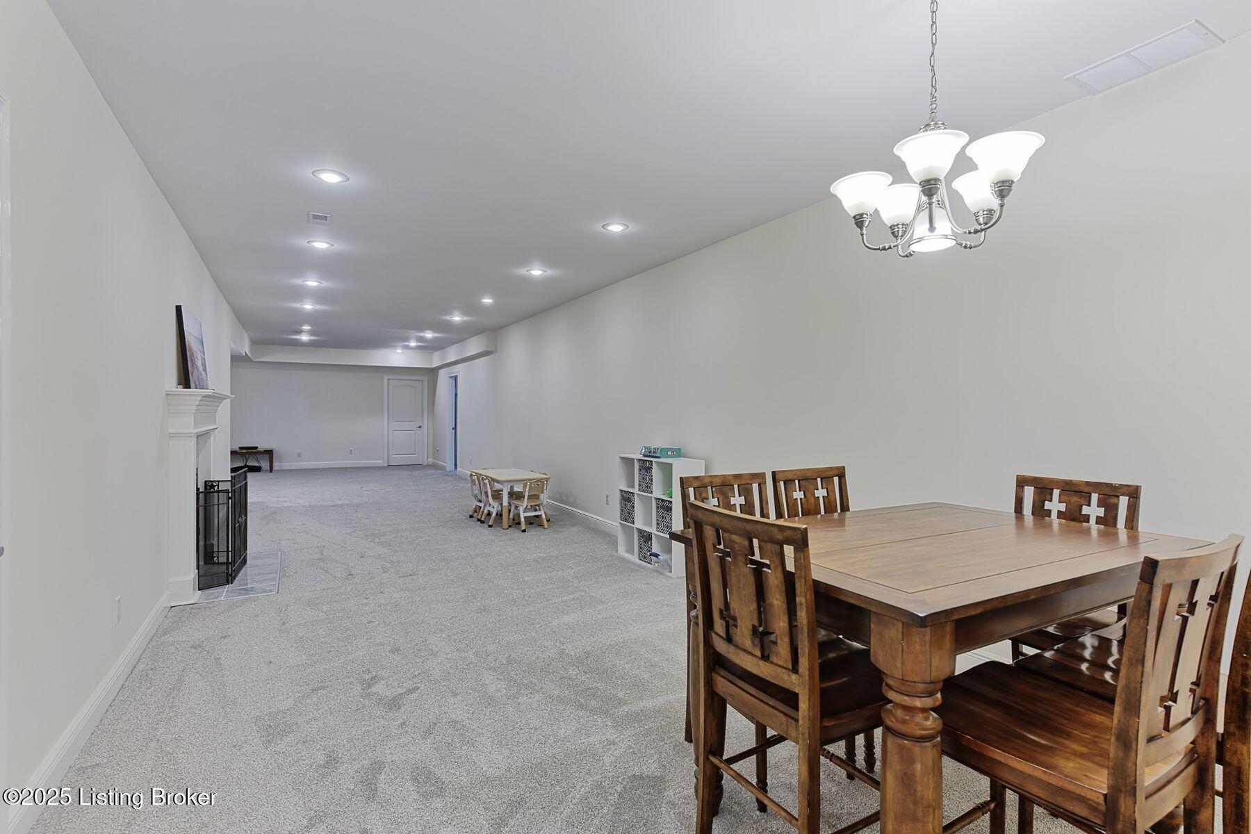 454 Veechdale Rd