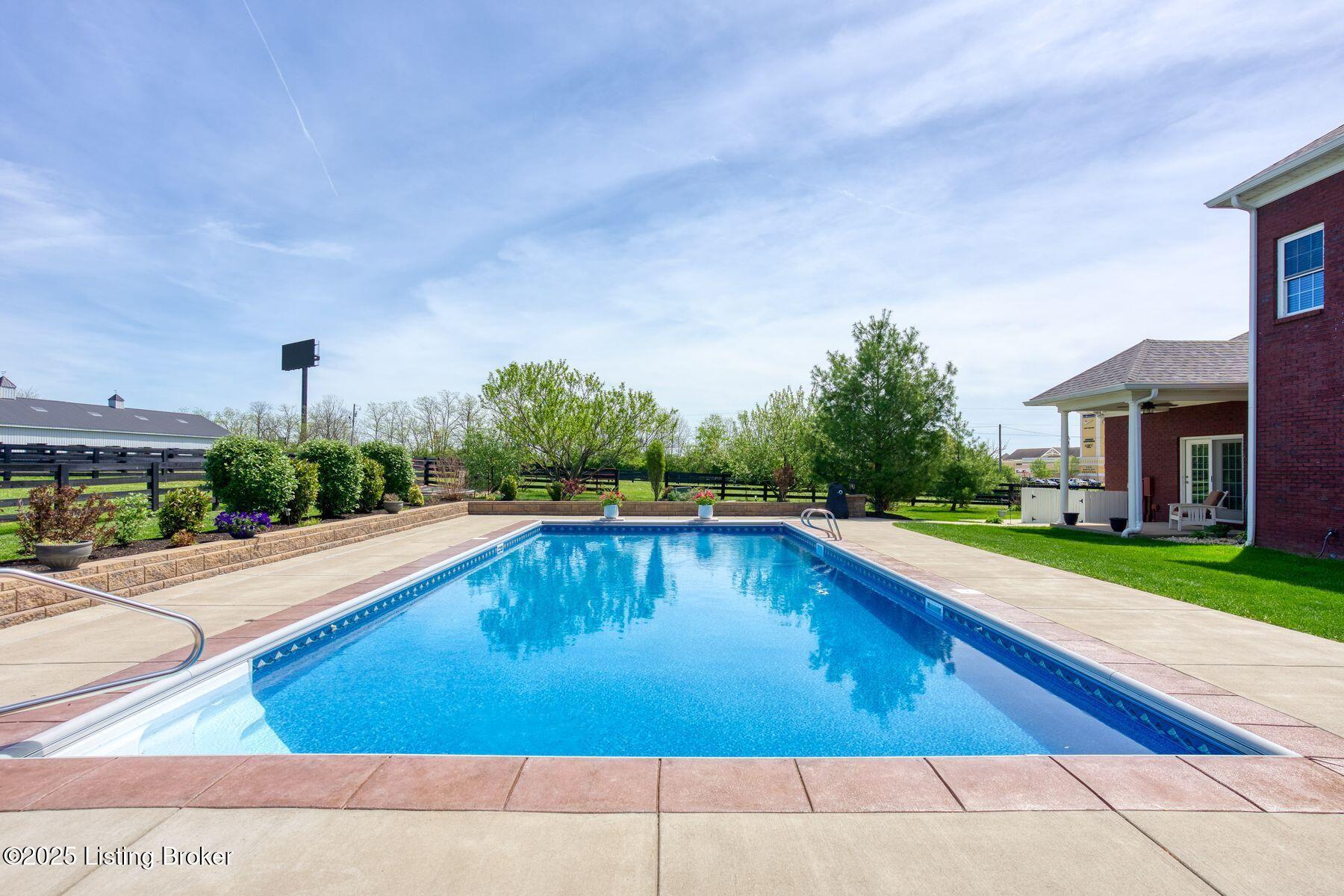 454 Veechdale Rd