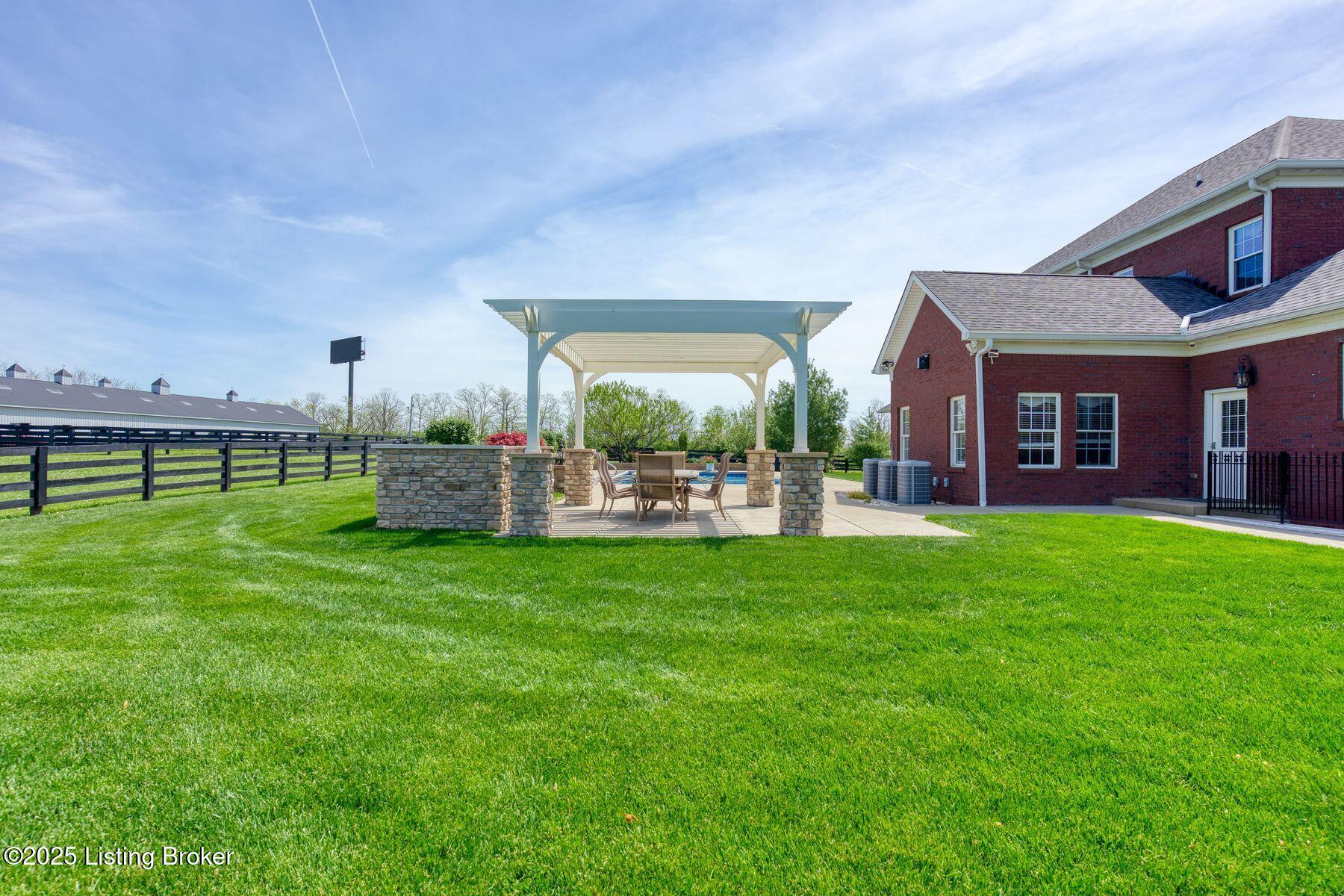 454 Veechdale Rd