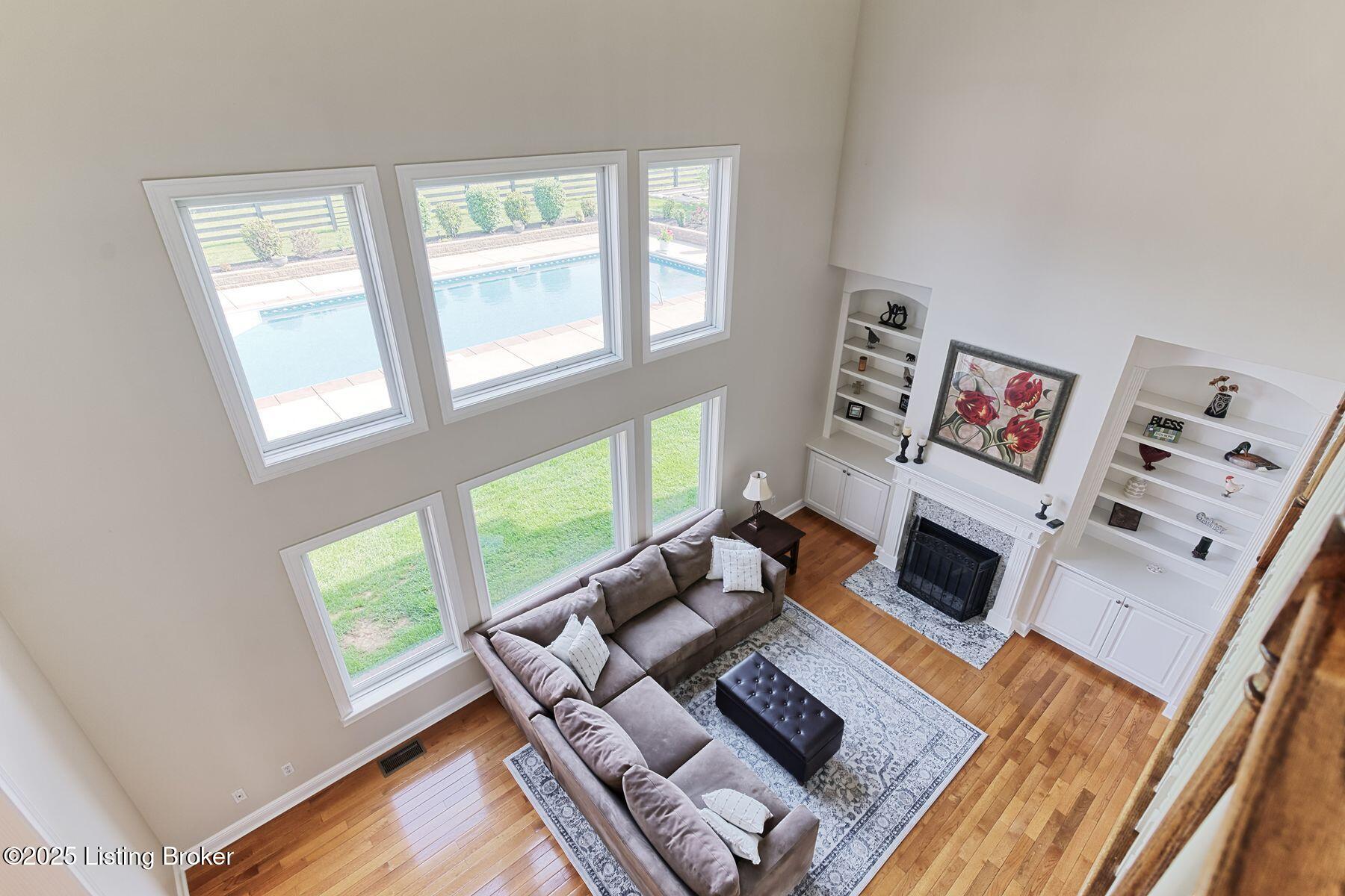 454 Veechdale Rd