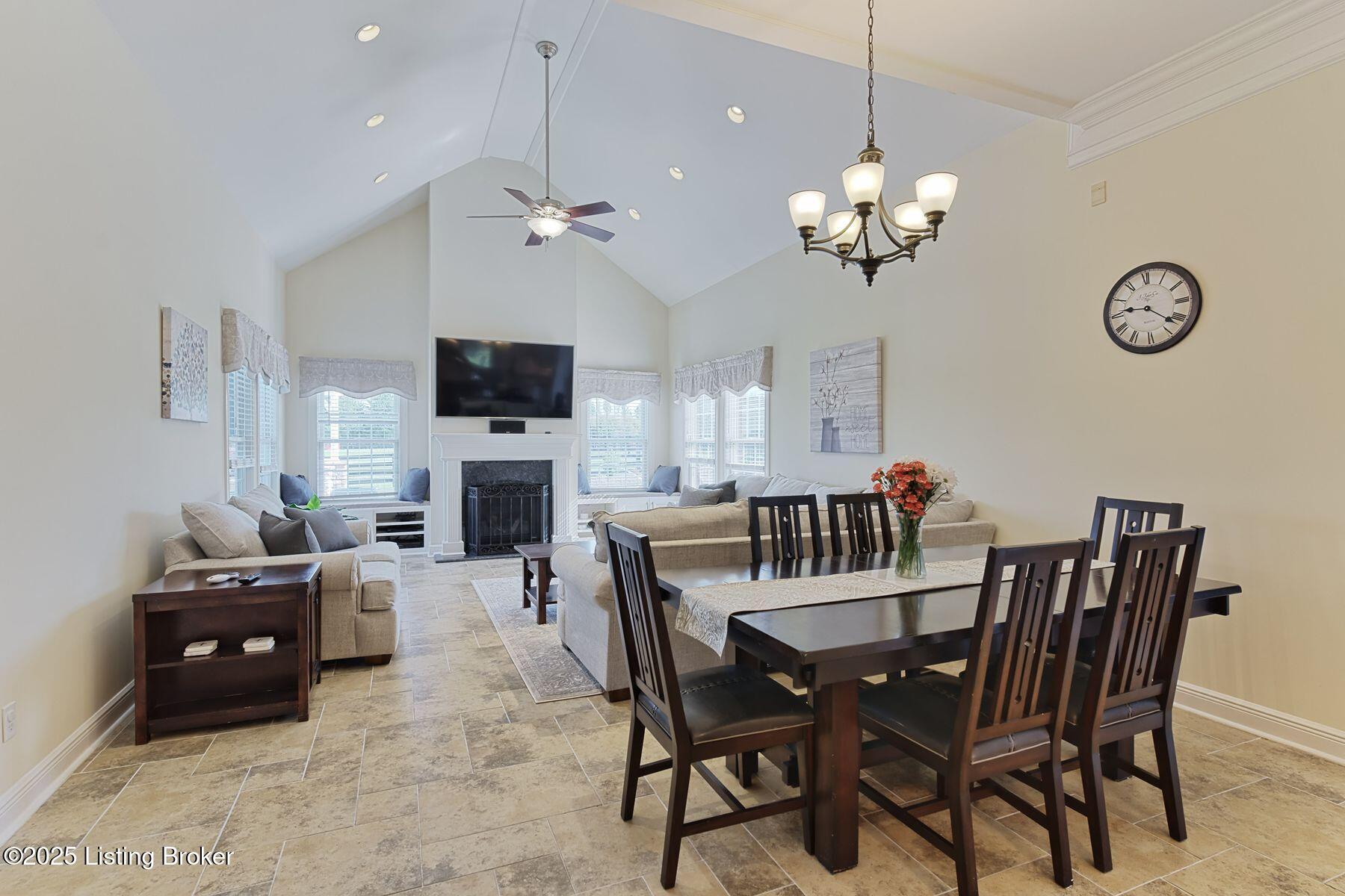 454 Veechdale Rd