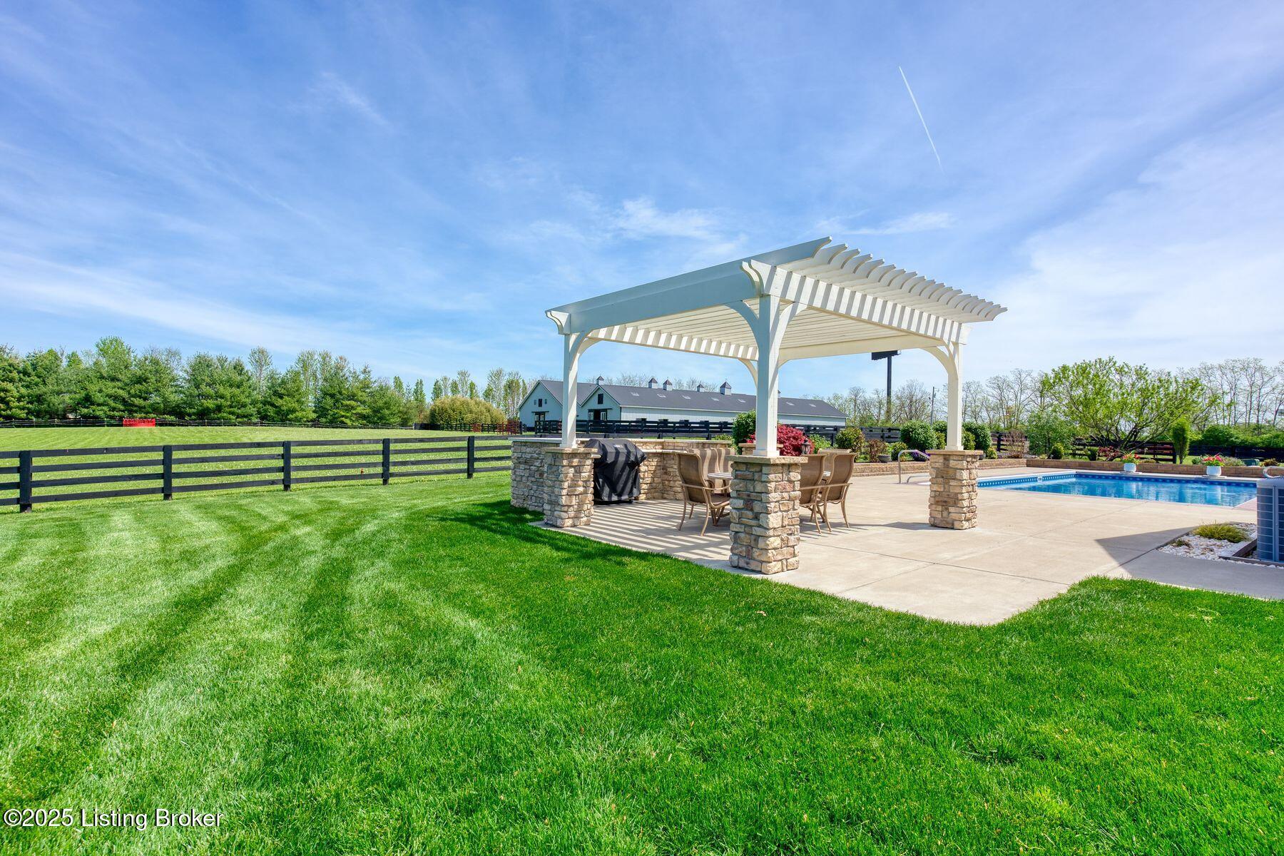 454 Veechdale Rd
