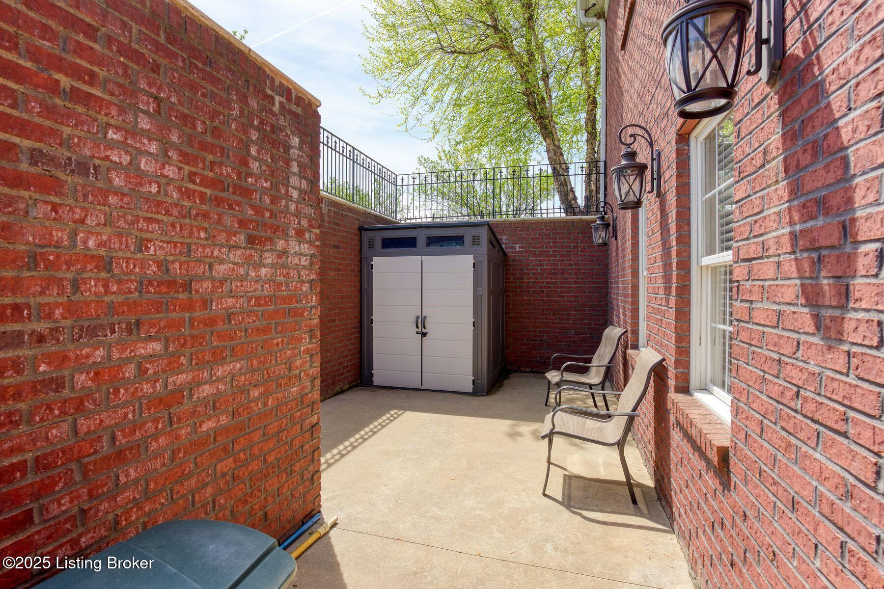 454 Veechdale Rd