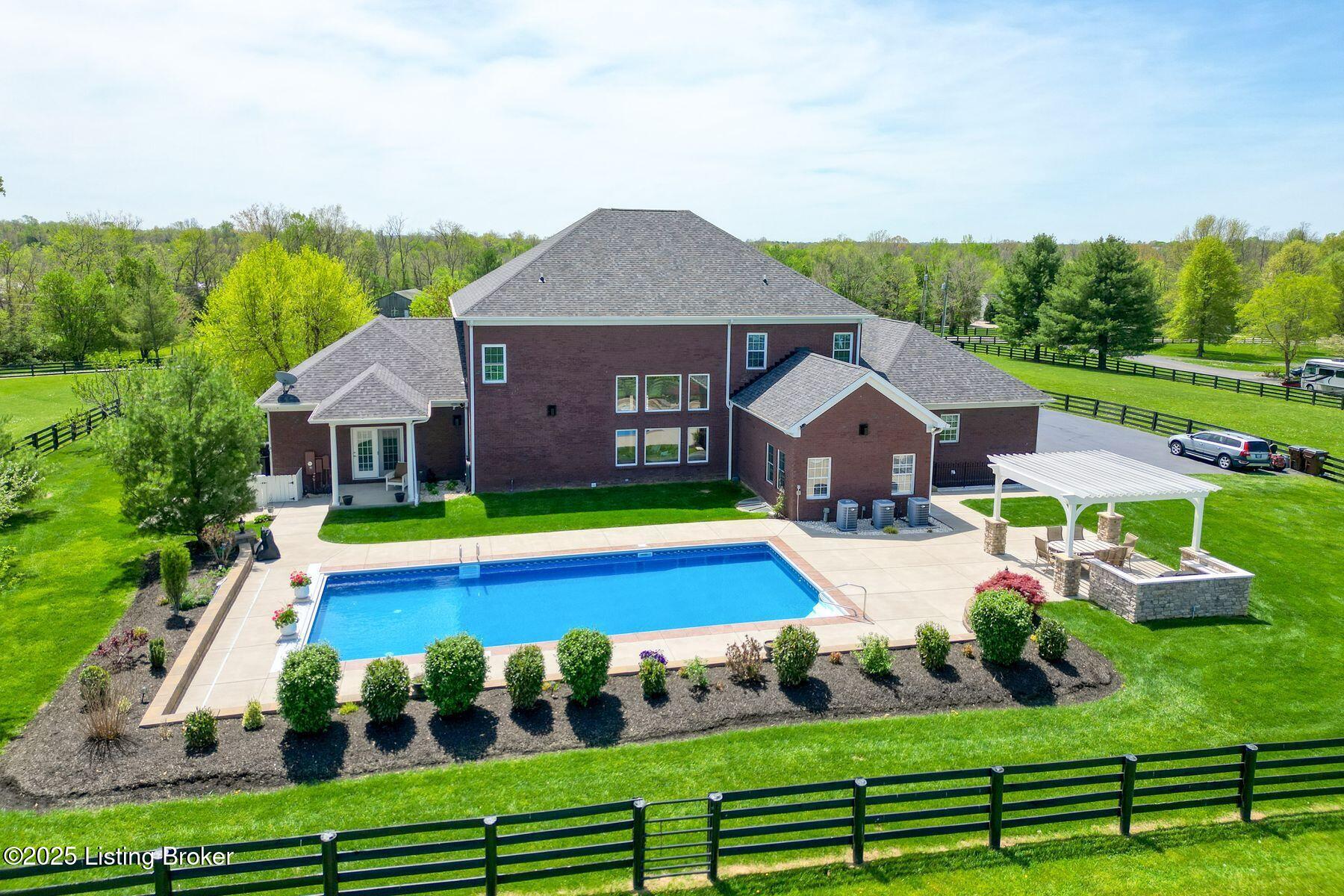 454 Veechdale Rd