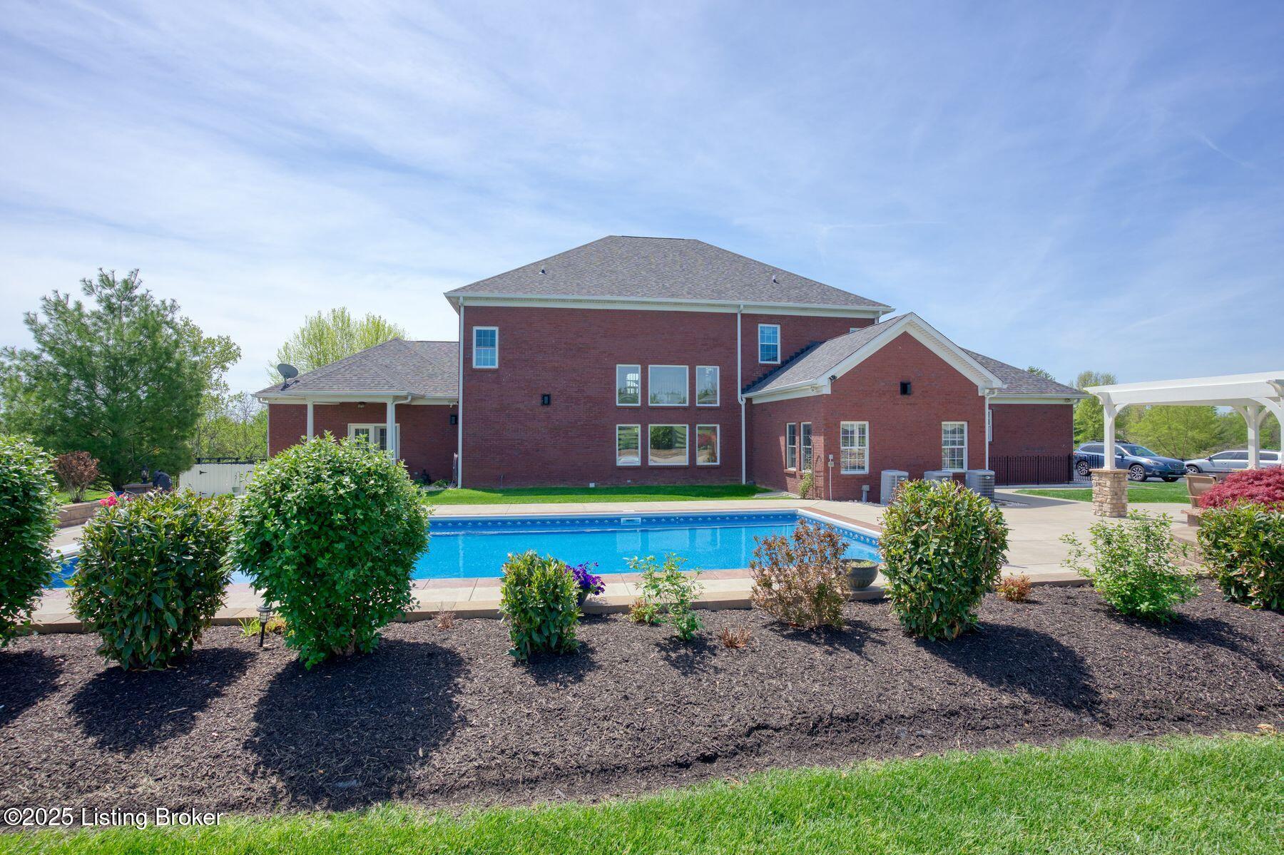 454 Veechdale Rd