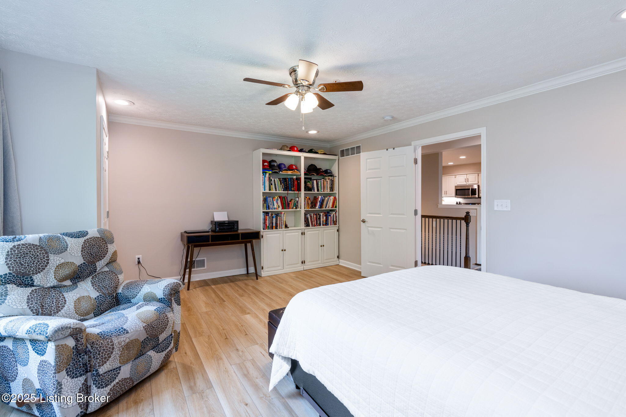 346 Rosewood Dr