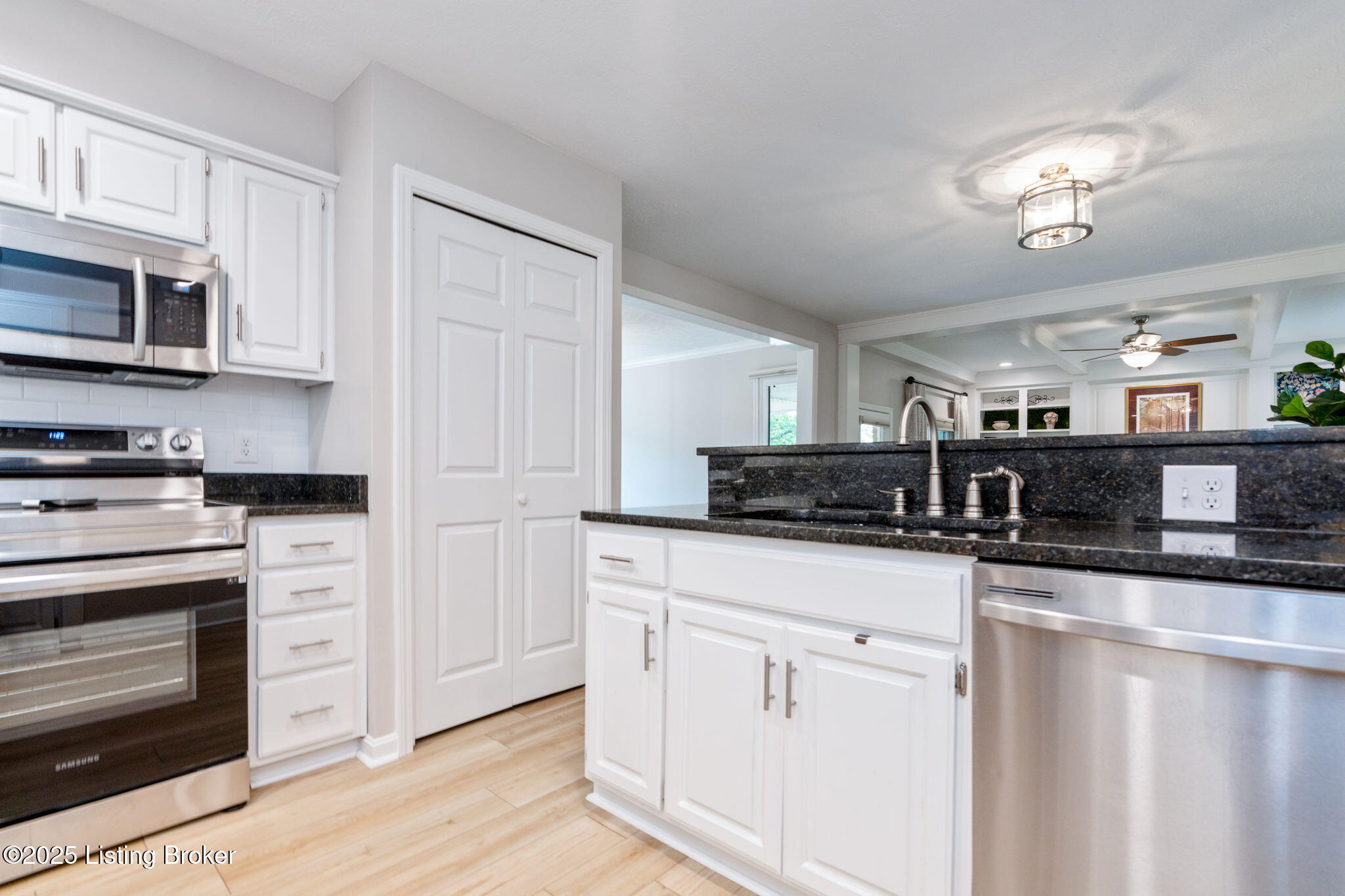 346 Rosewood Dr