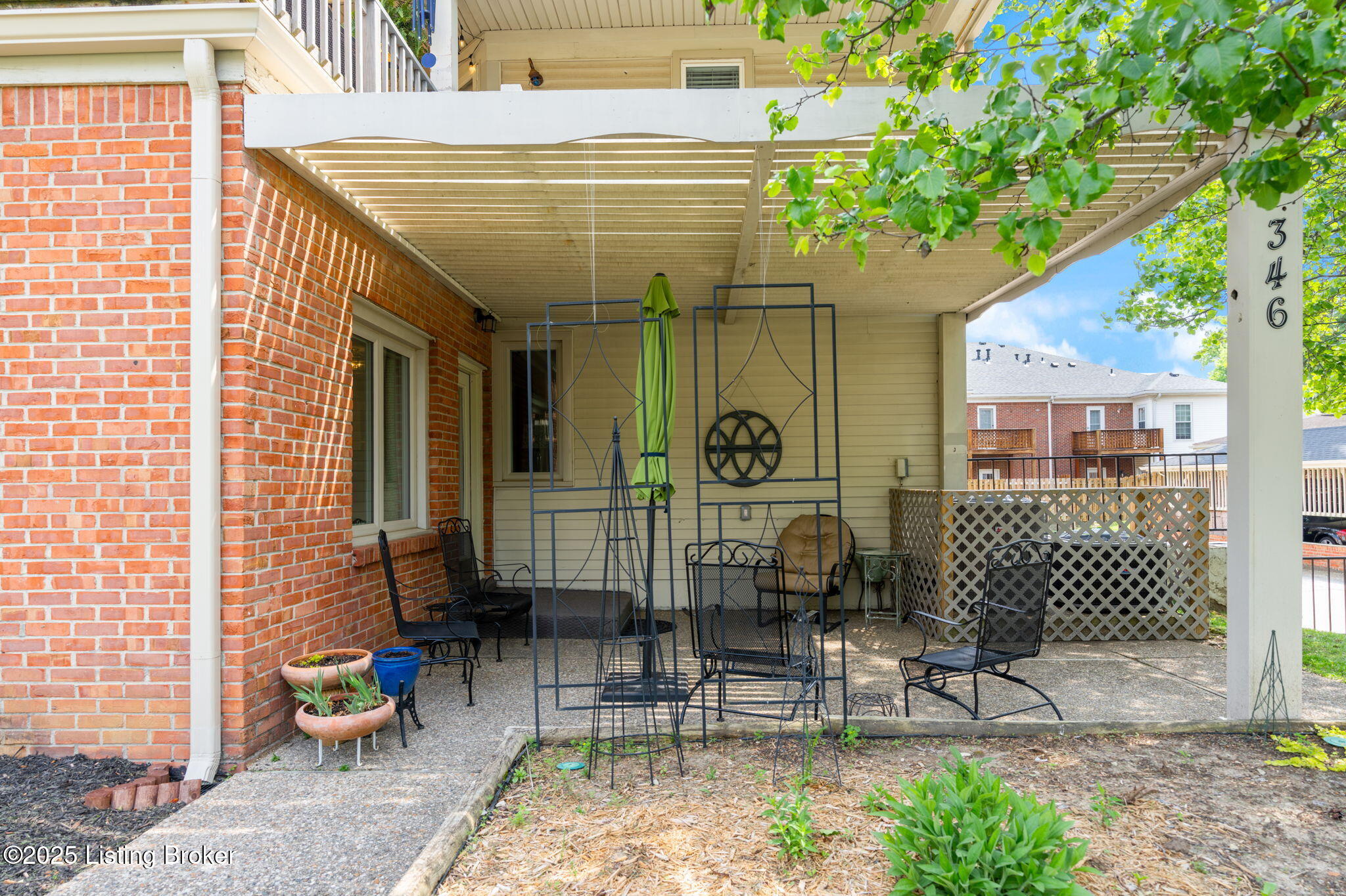 346 Rosewood Dr