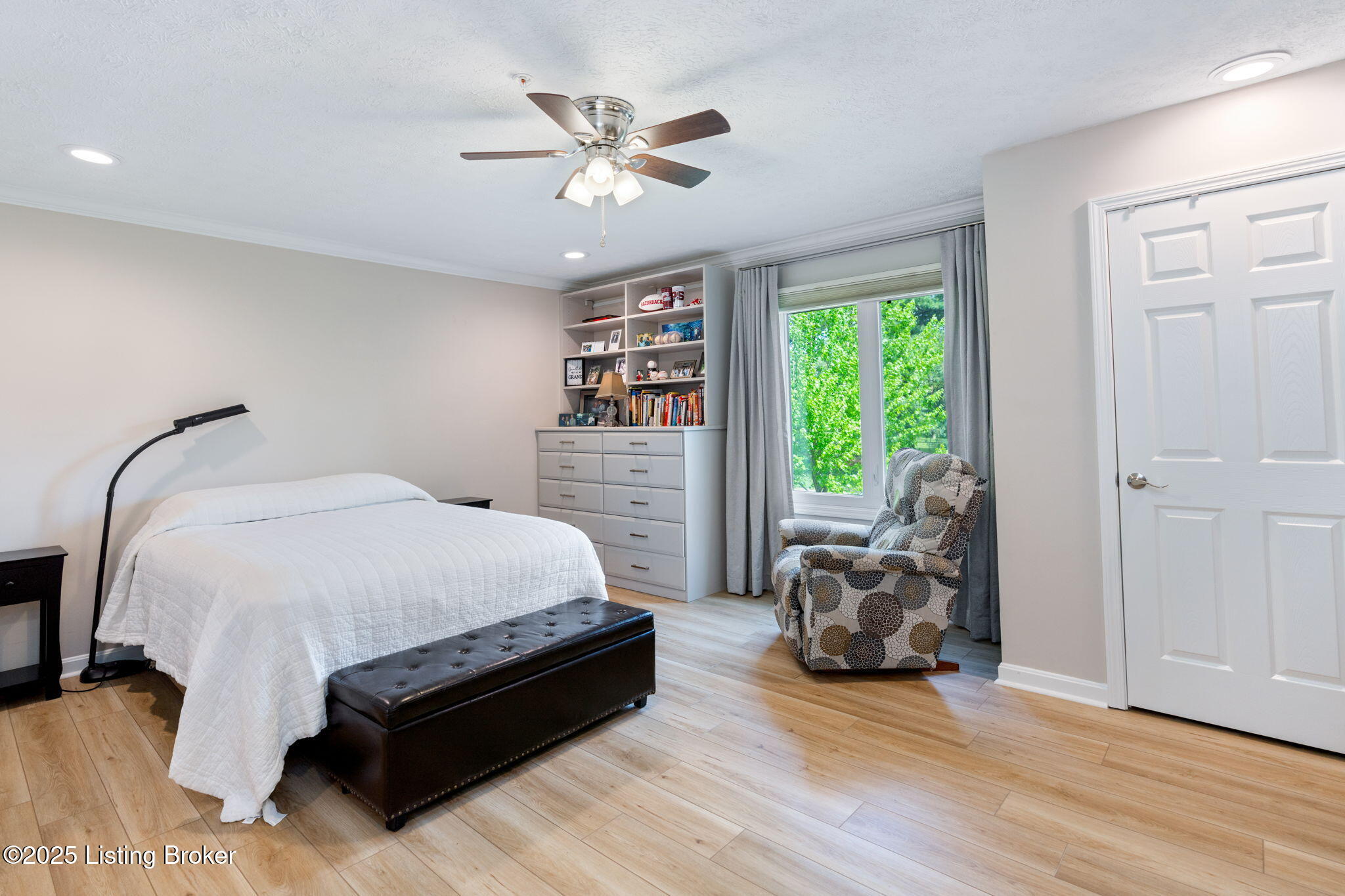 346 Rosewood Dr