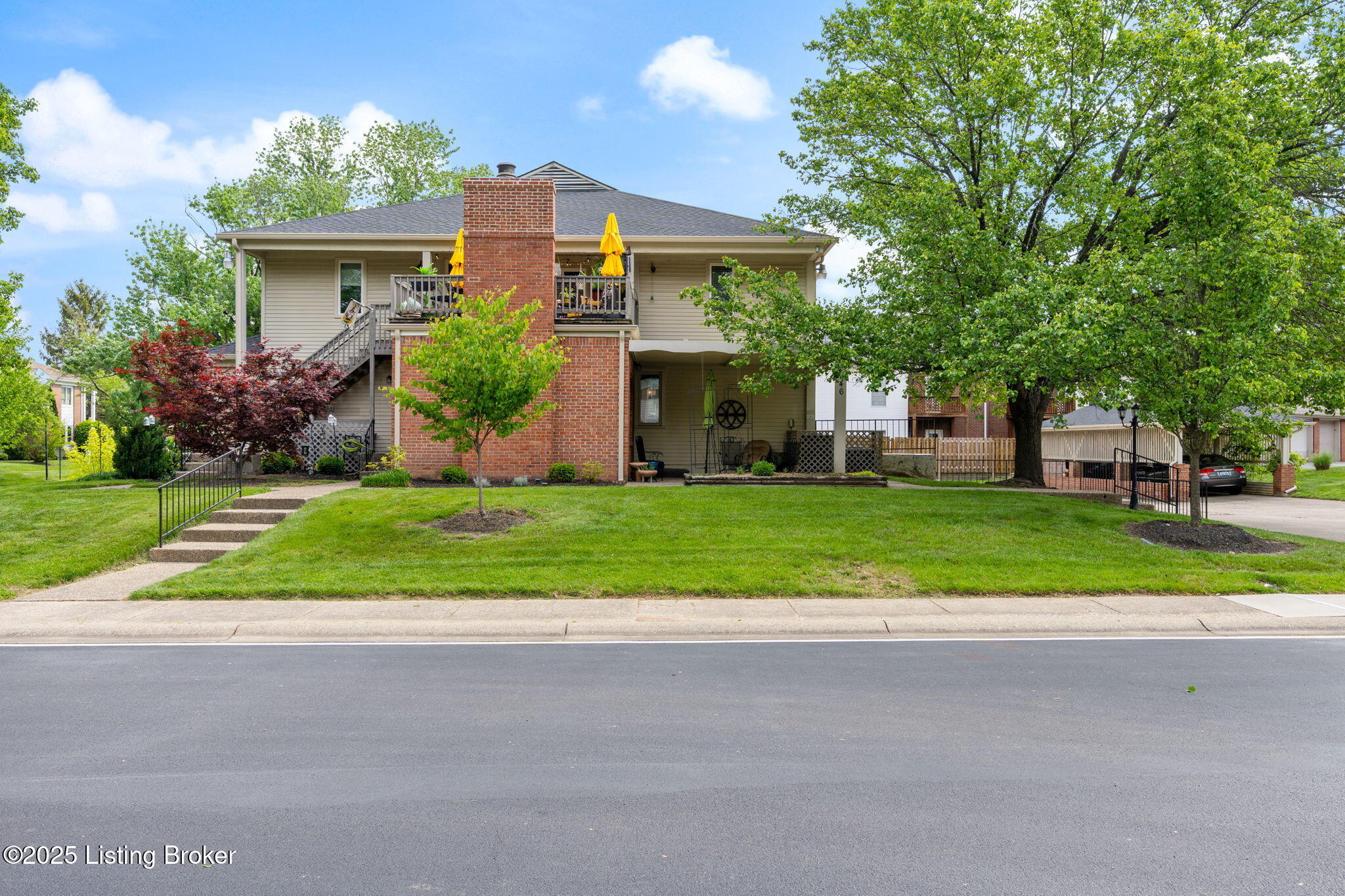 346 Rosewood Dr