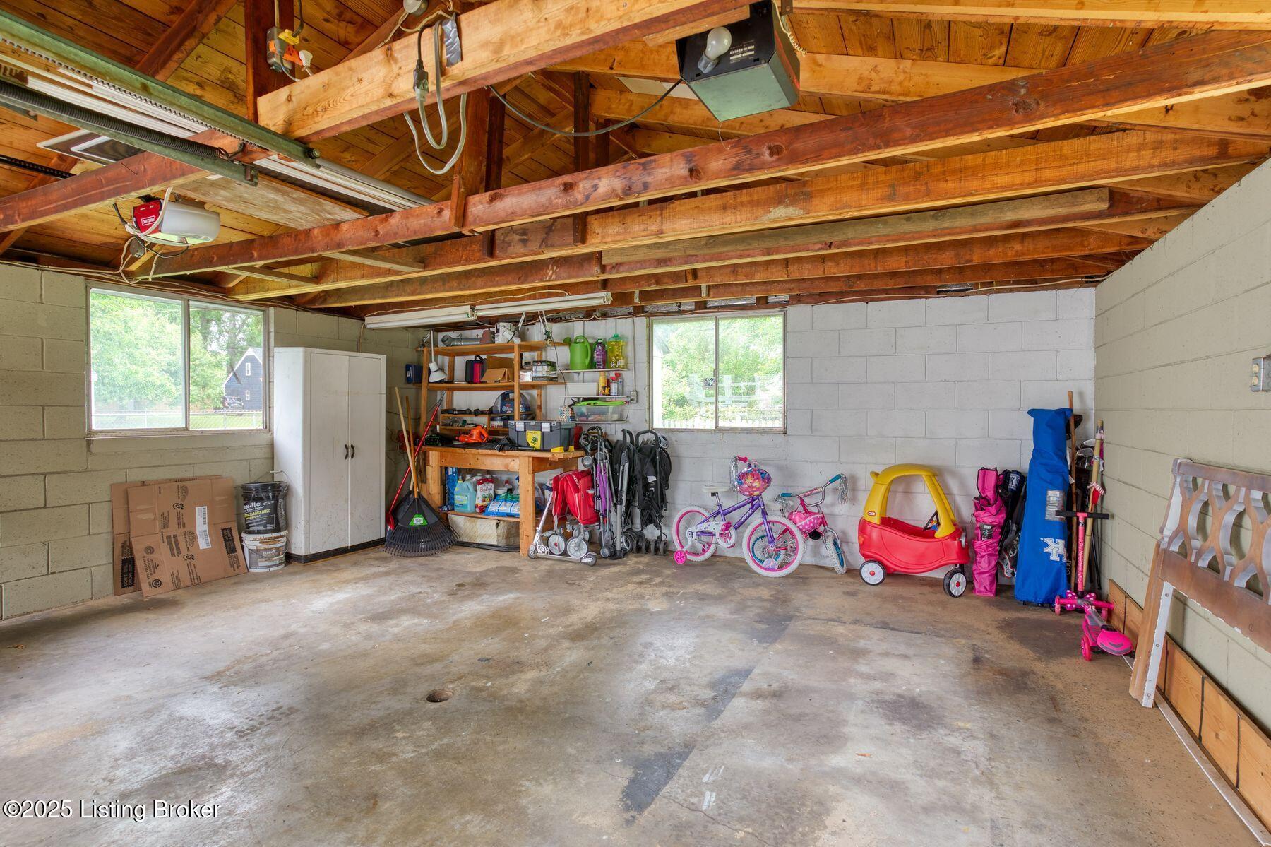 631 Marquette Dr