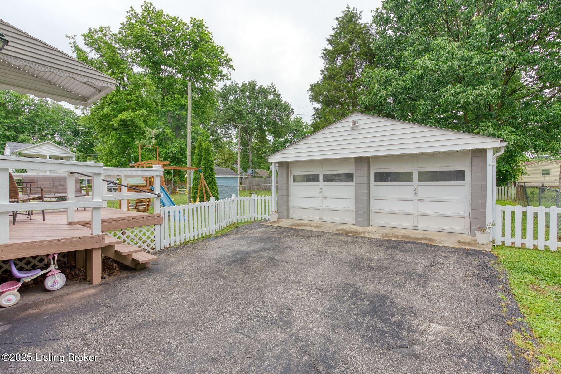 631 Marquette Dr