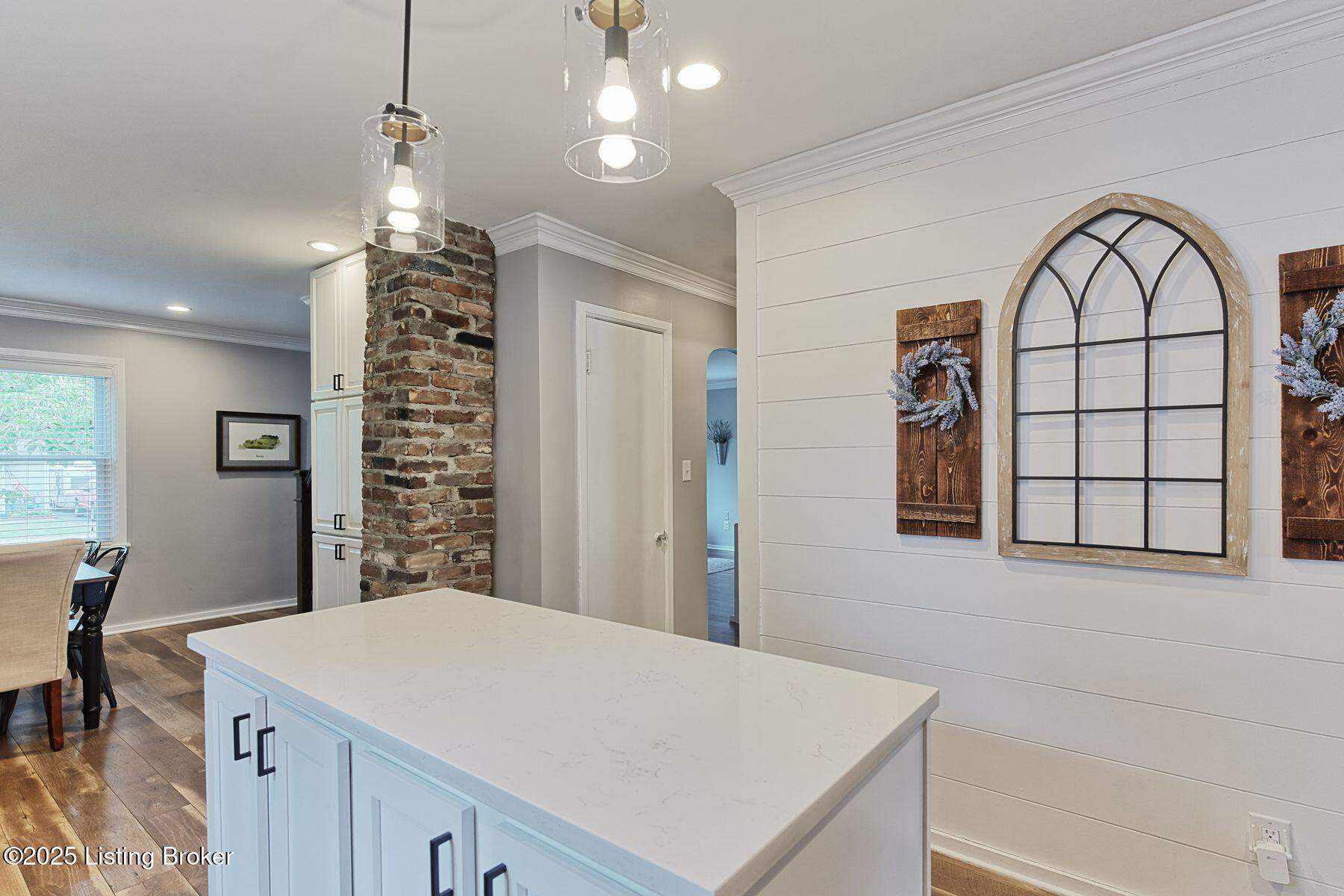 631 Marquette Dr