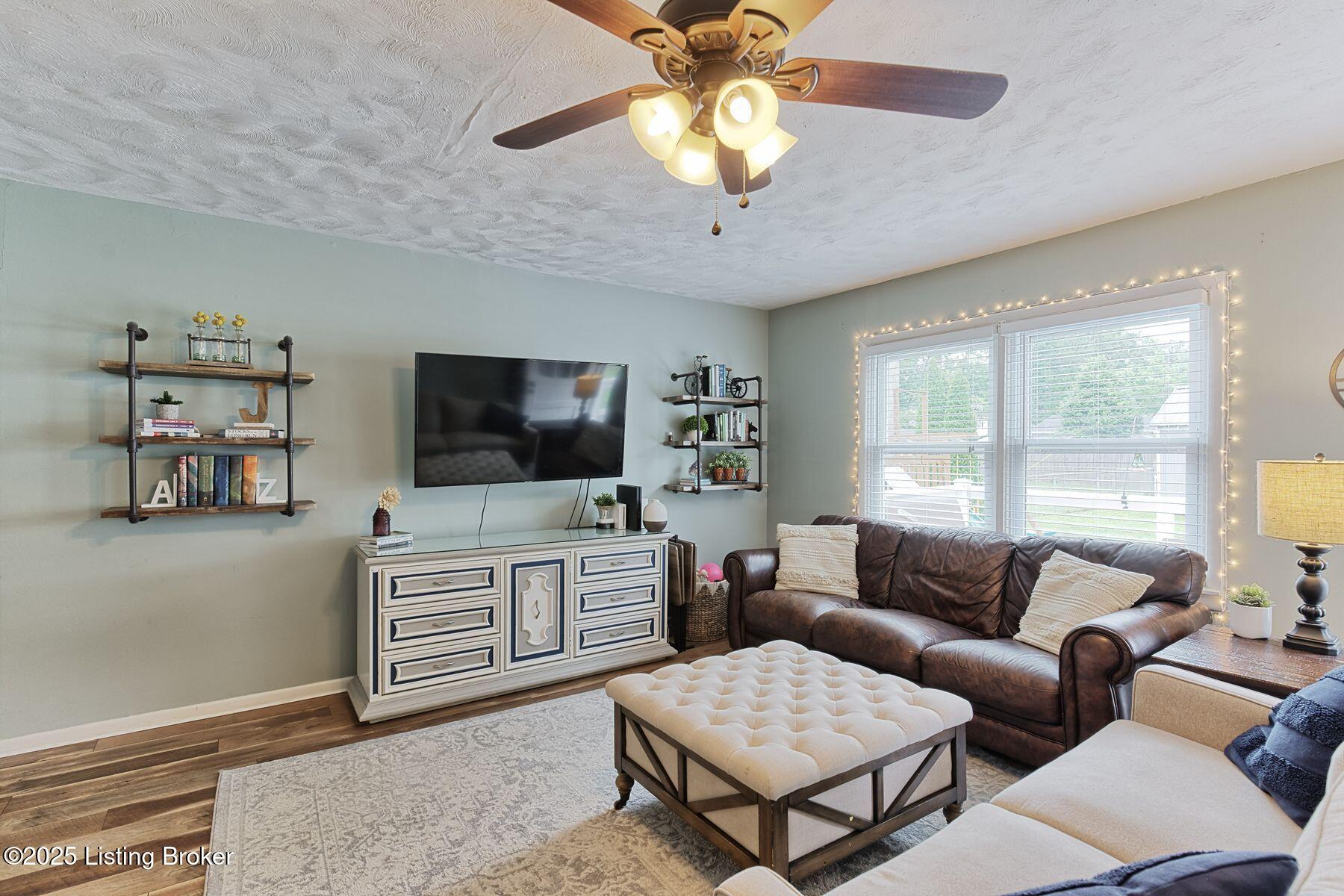 631 Marquette Dr
