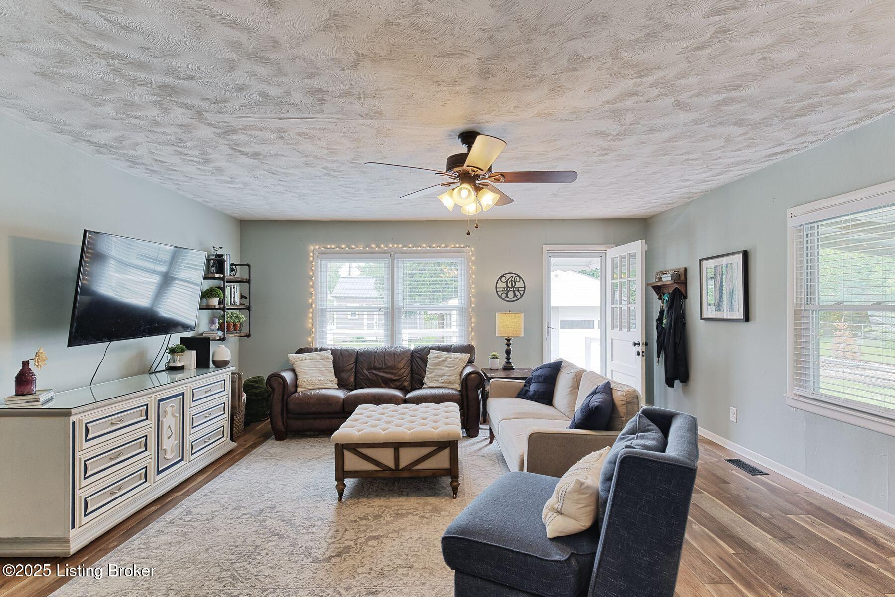 631 Marquette Dr