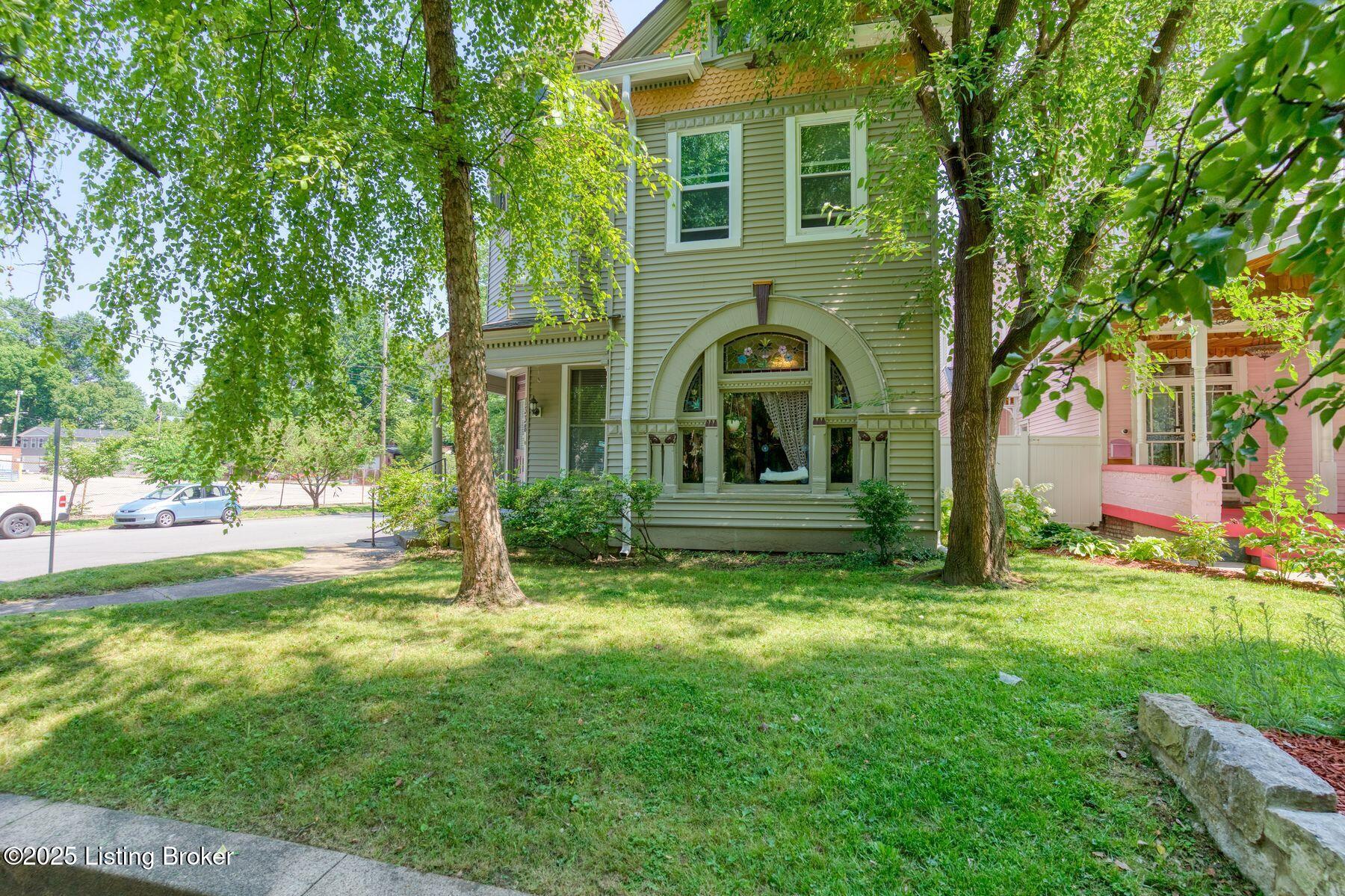 1338 Morton Ave