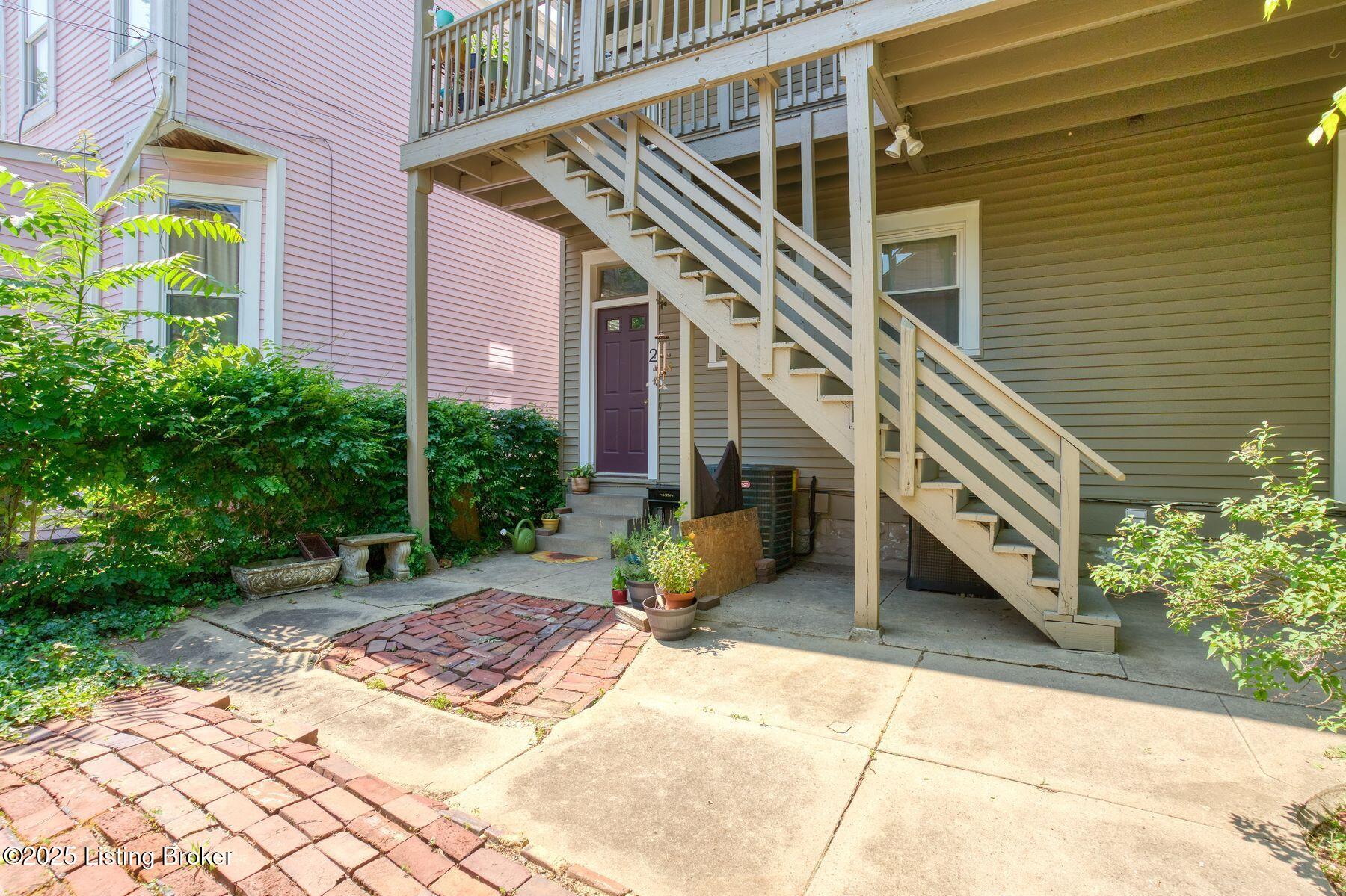 1338 Morton Ave