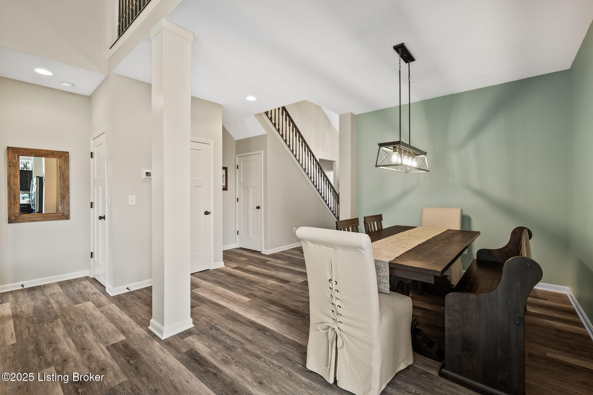2010 Meadows Edge Ln
