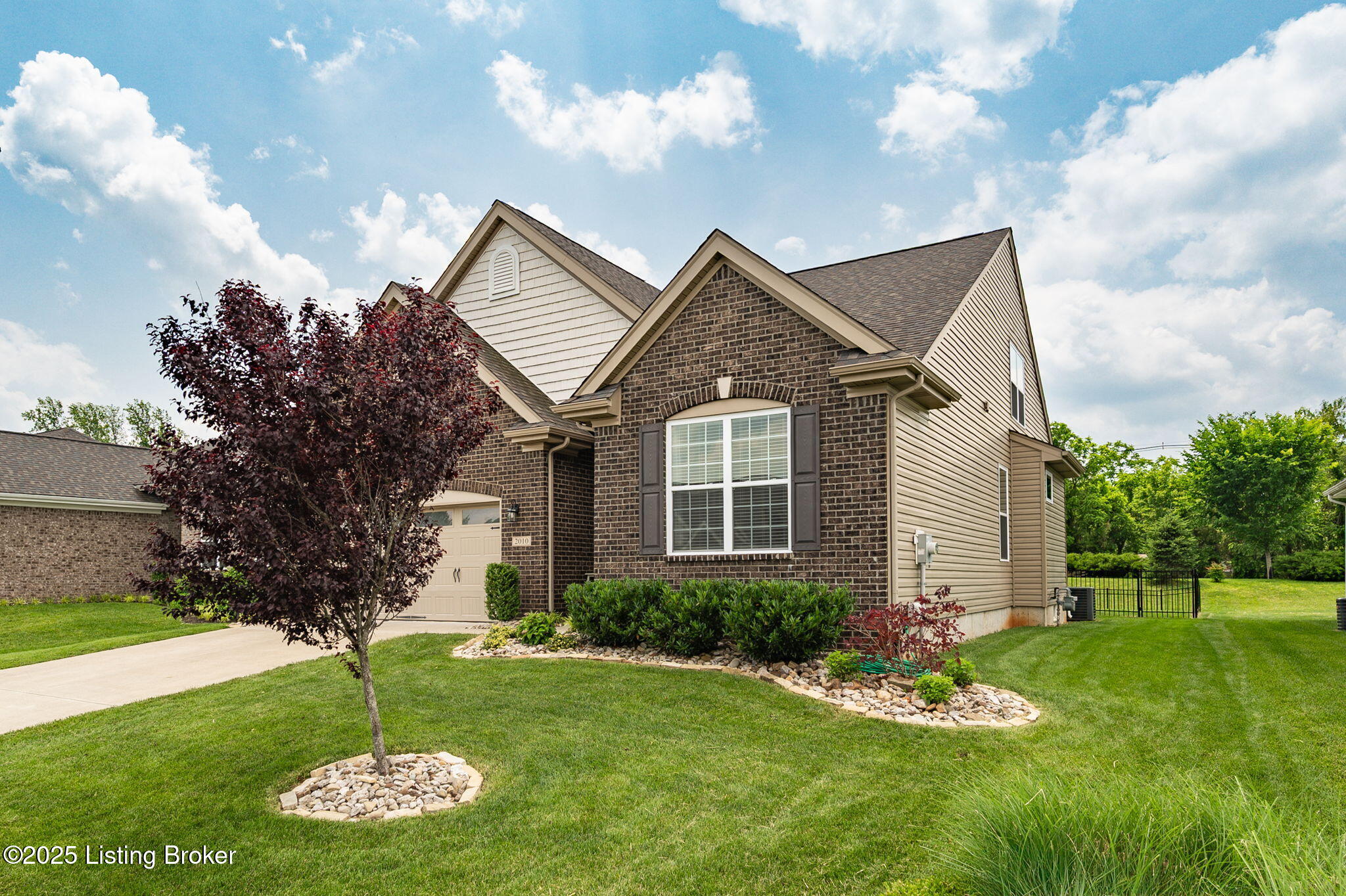 2010 Meadows Edge Ln