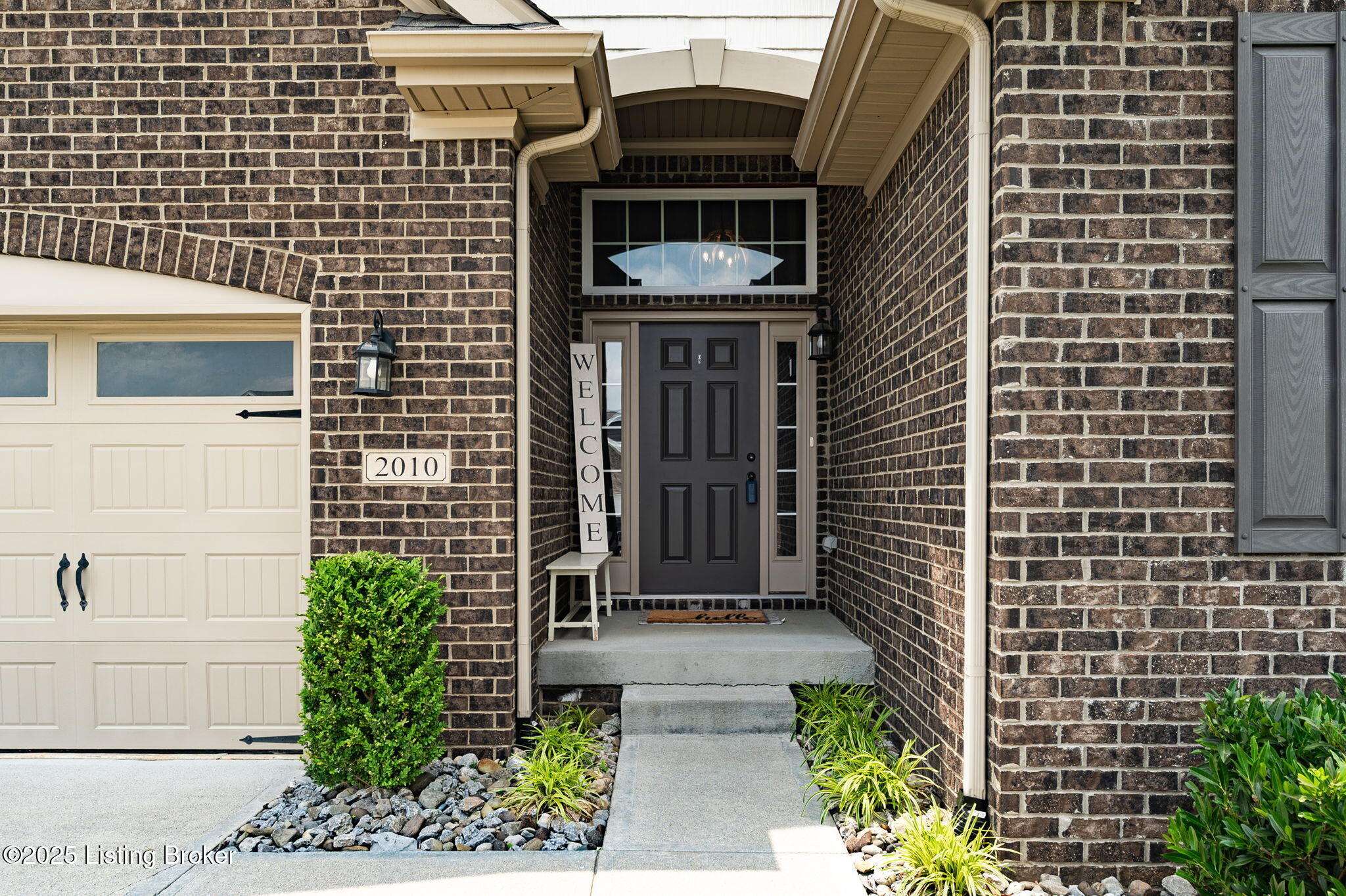 2010 Meadows Edge Ln