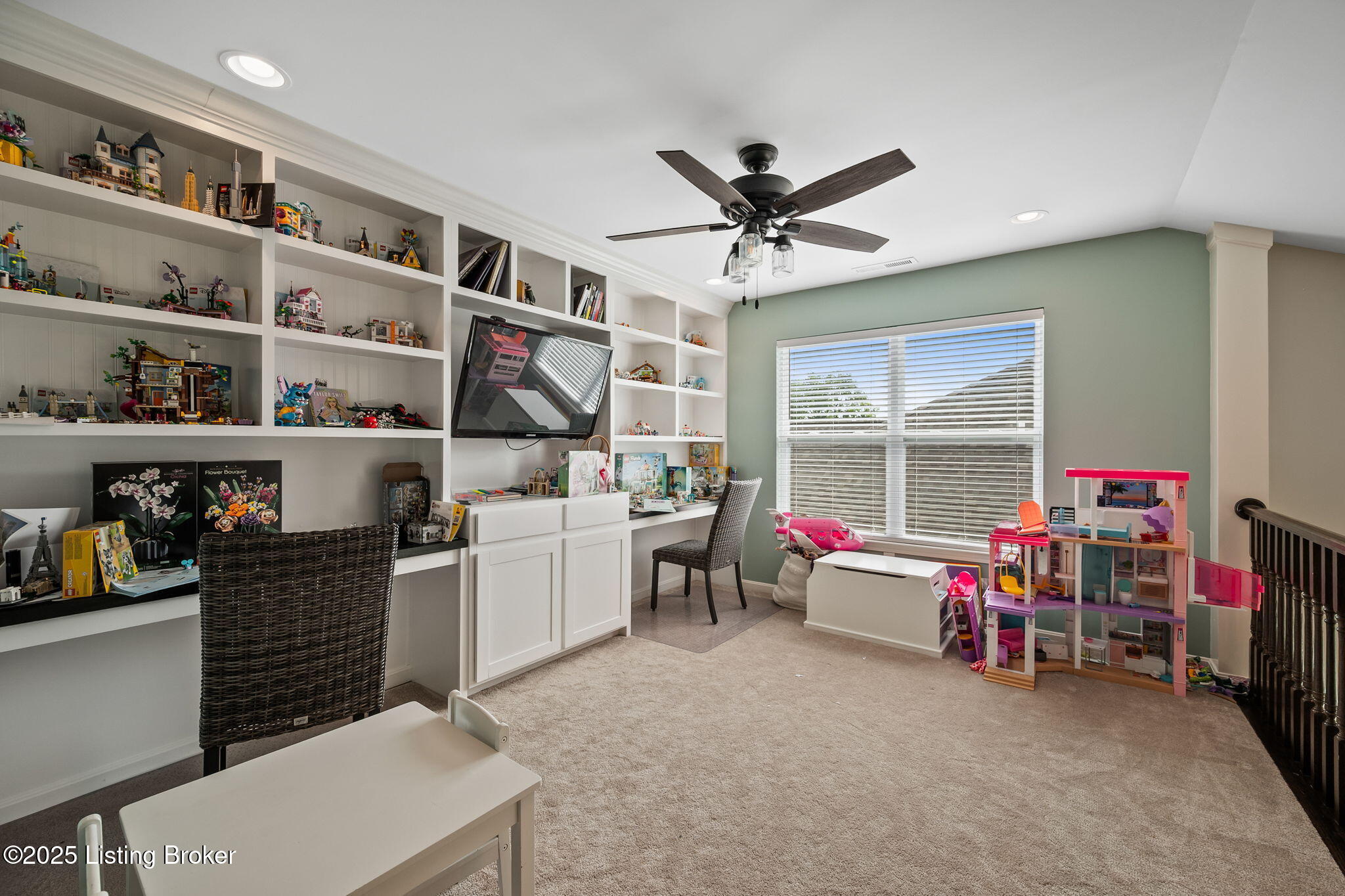 2010 Meadows Edge Ln