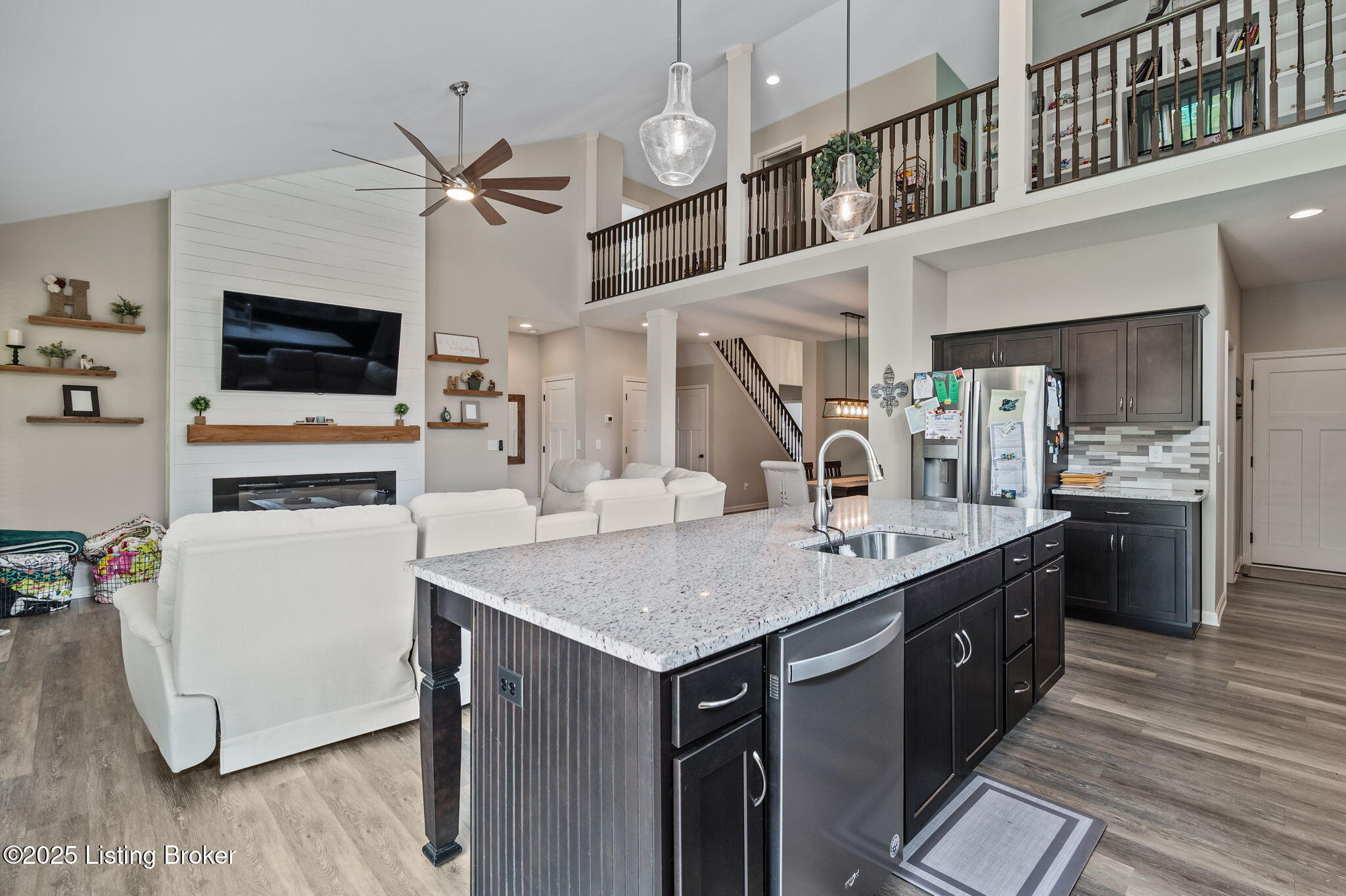 2010 Meadows Edge Ln
