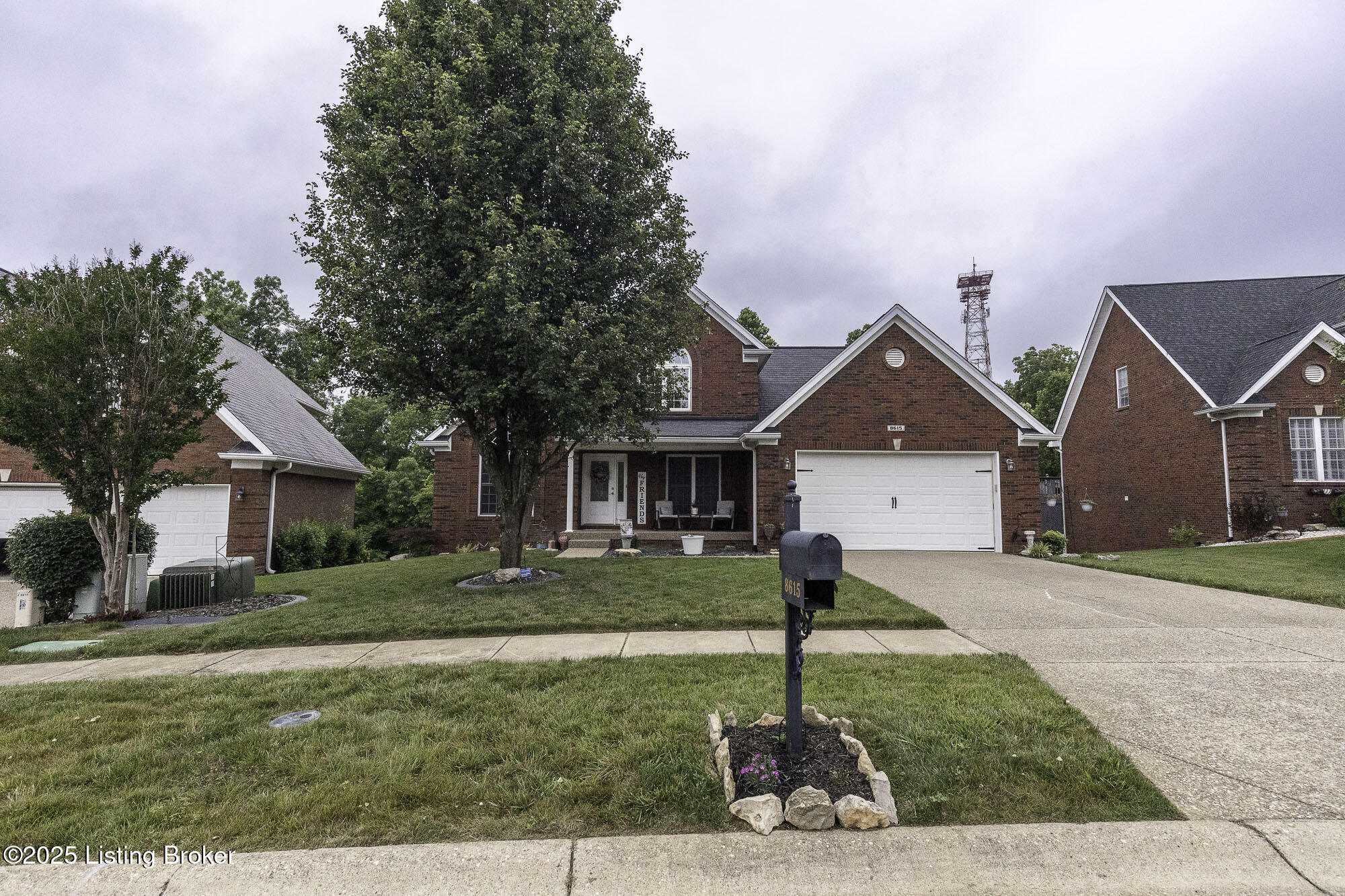 8615 Sanctuary Ln