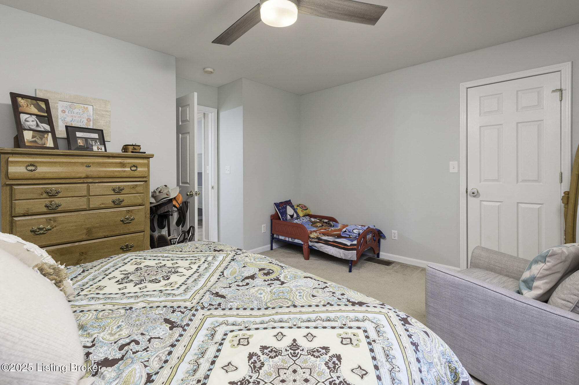 8615 Sanctuary Ln