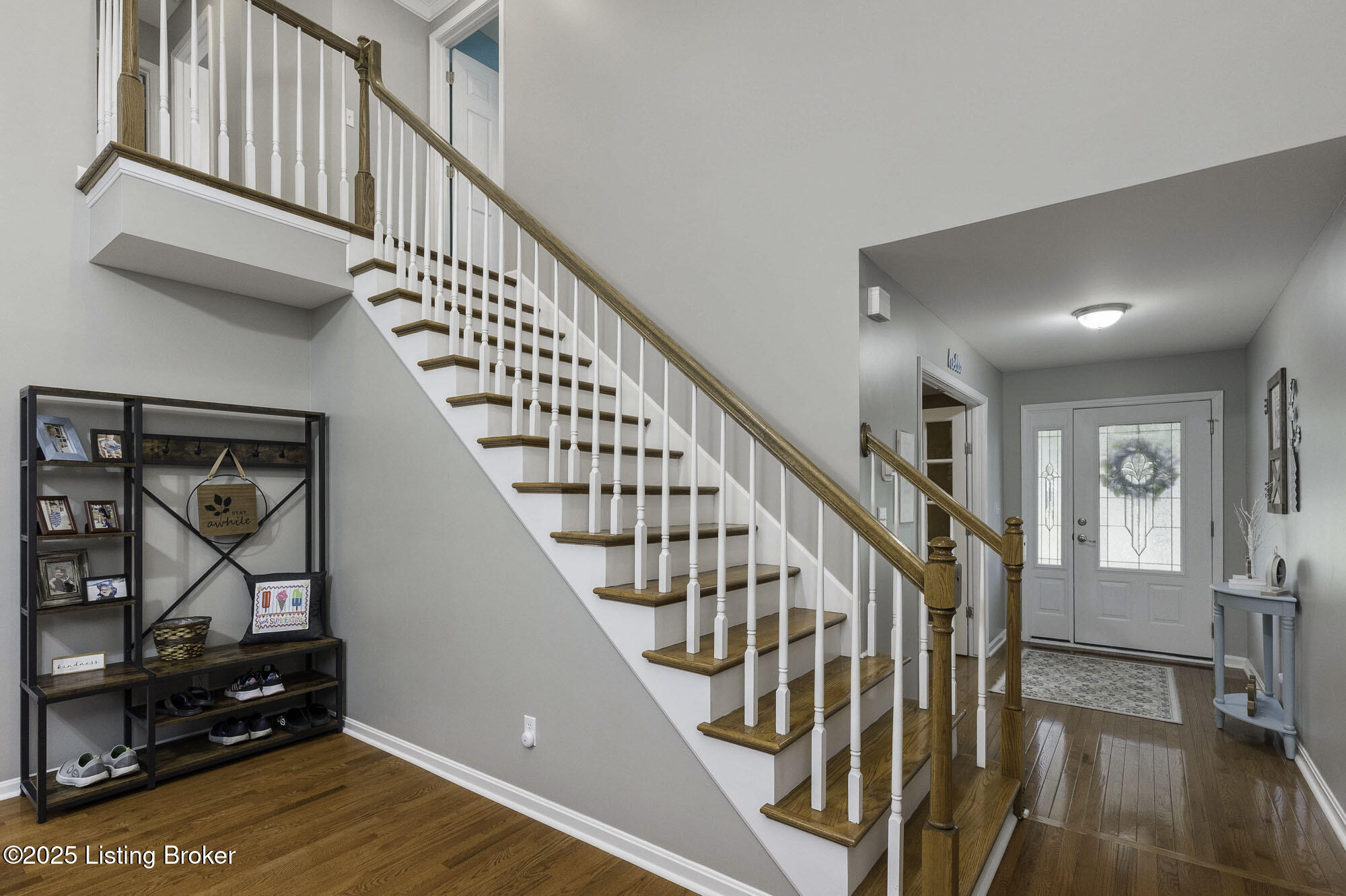 8615 Sanctuary Ln