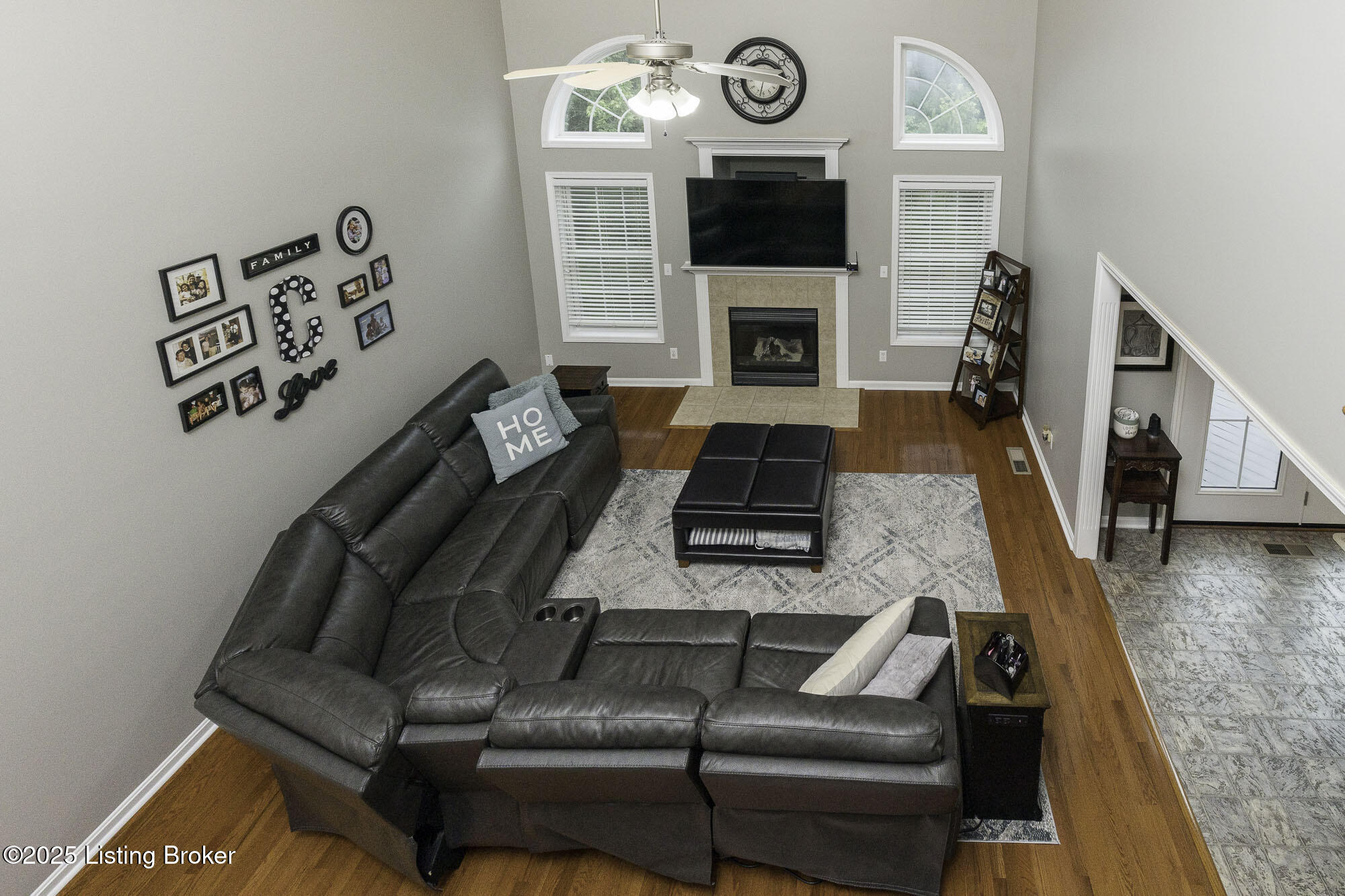 8615 Sanctuary Ln