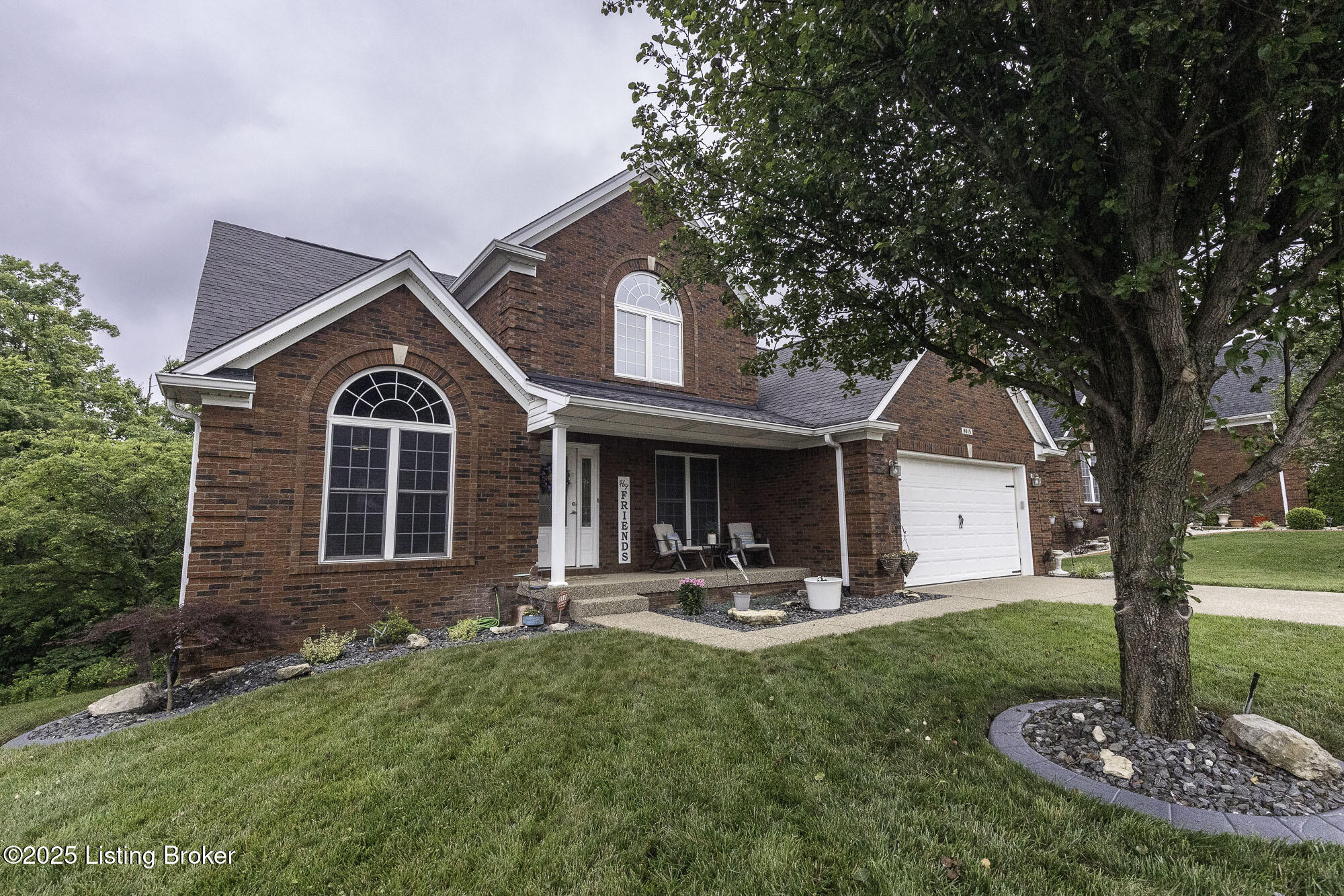 8615 Sanctuary Ln