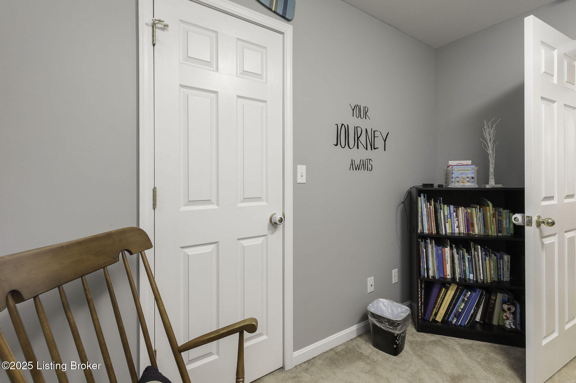8615 Sanctuary Ln