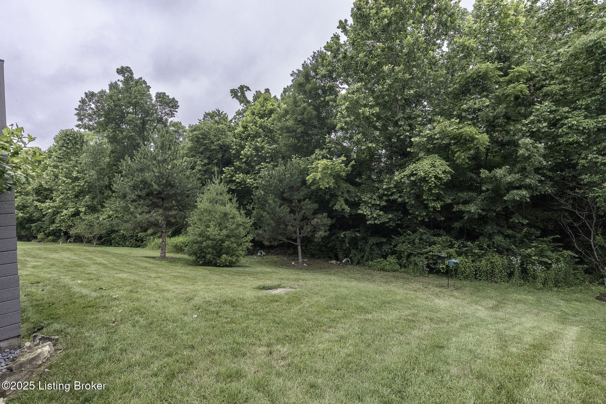8615 Sanctuary Ln